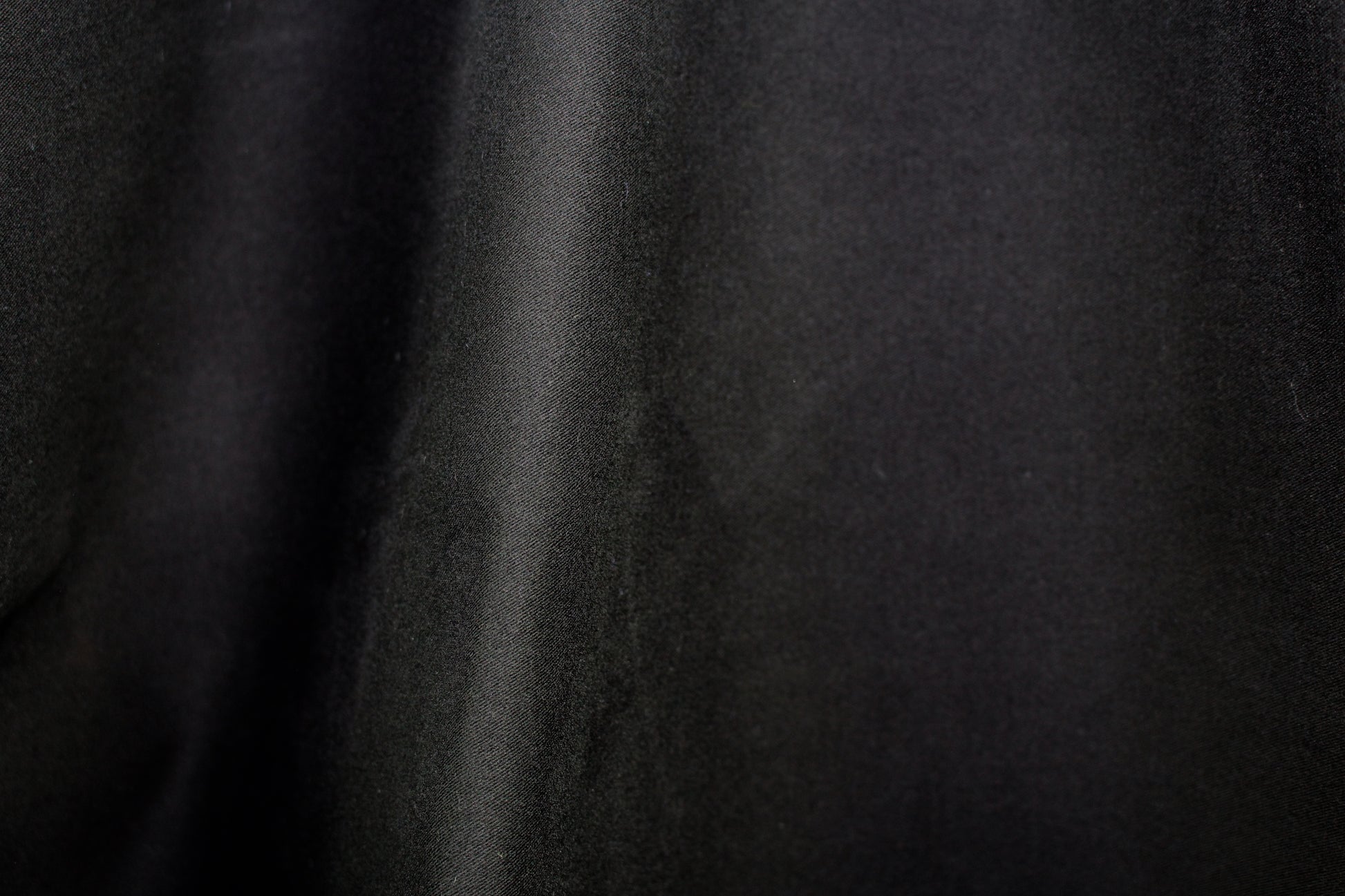 Tissus haute couture. Tissus au mètre pas cher. Tissus pas cher. Acheter tissus au mètre. Tissus français. Tissus de grandes maisons. Tissus haut de gamme. Tissus pour collection. Tissus pour createur. Jeune createur. Laine. Soie. Coton. Lin.