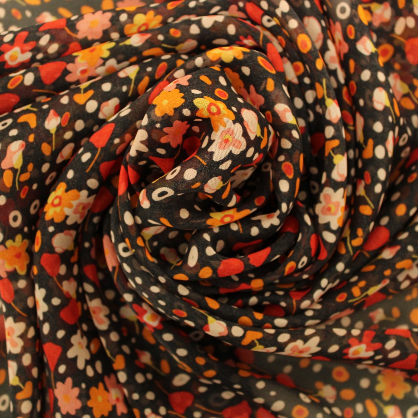 Tissu mousseline de soie - imprimé fleuri - photo 1/5 | So Tissus