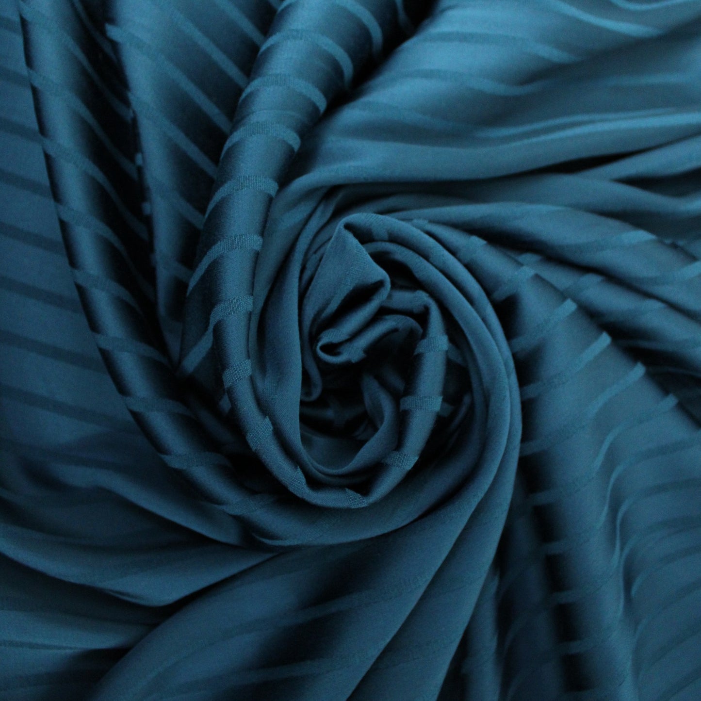 Tissu crêpe satin - à rayures - bleu canard - photo 1/3 | So Tissus