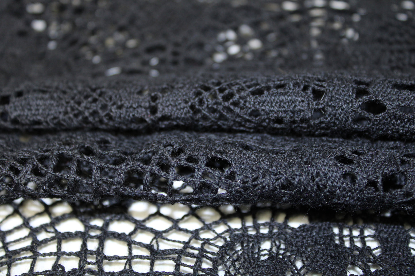 Tissu dentelle - noir - photo 5/5 | So Tissus