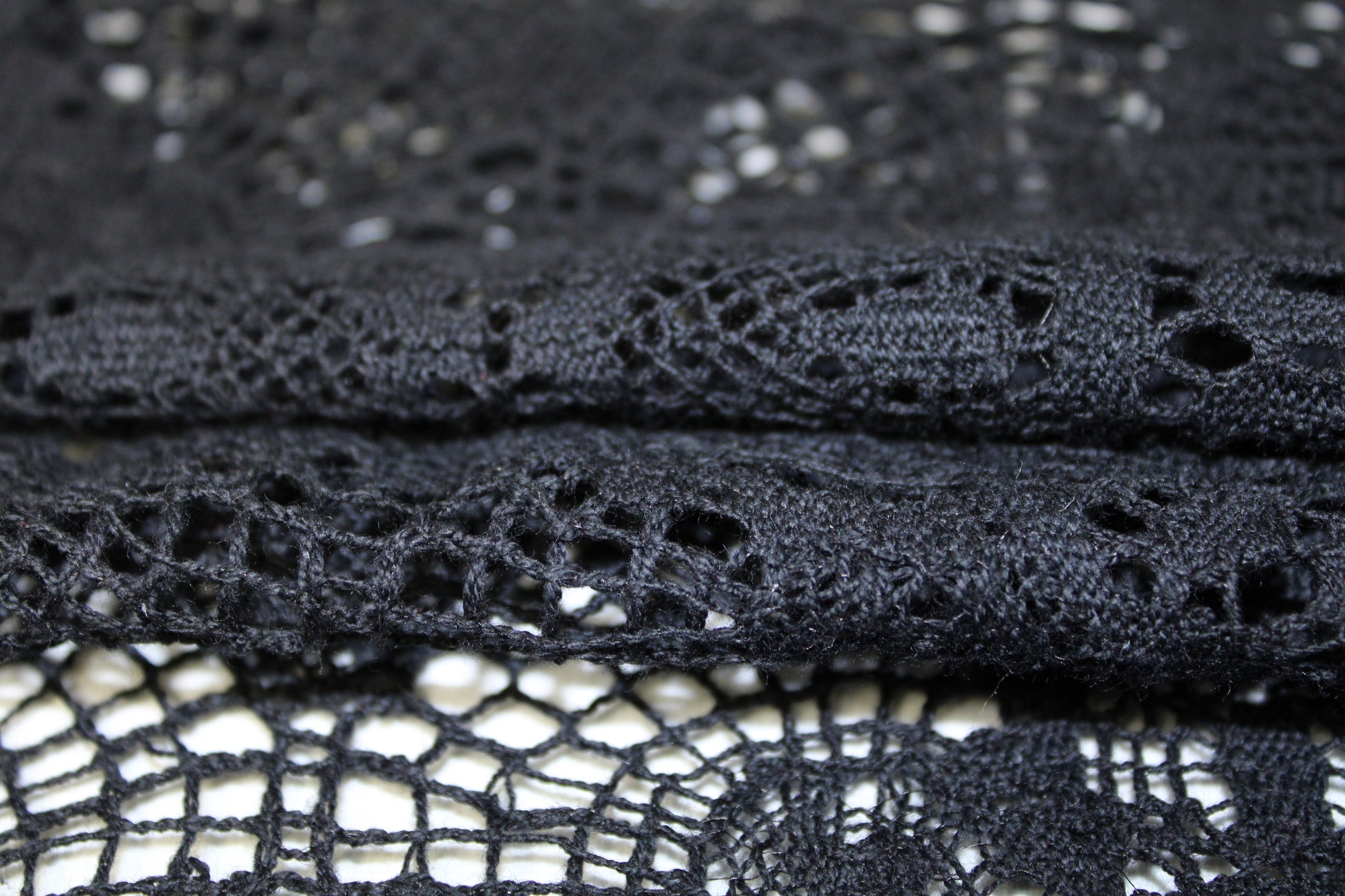 Tissu dentelle - noir - photo 5/5 | So Tissus