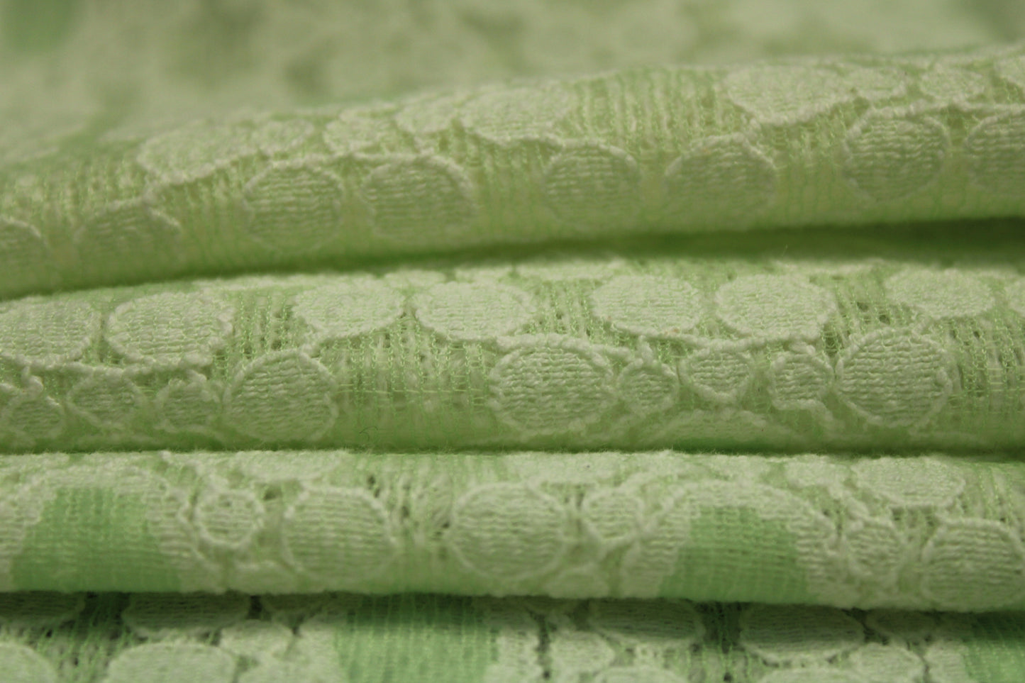 Tissu dentelle épaisse -  vert citron - photo 2/4 | So Tissus