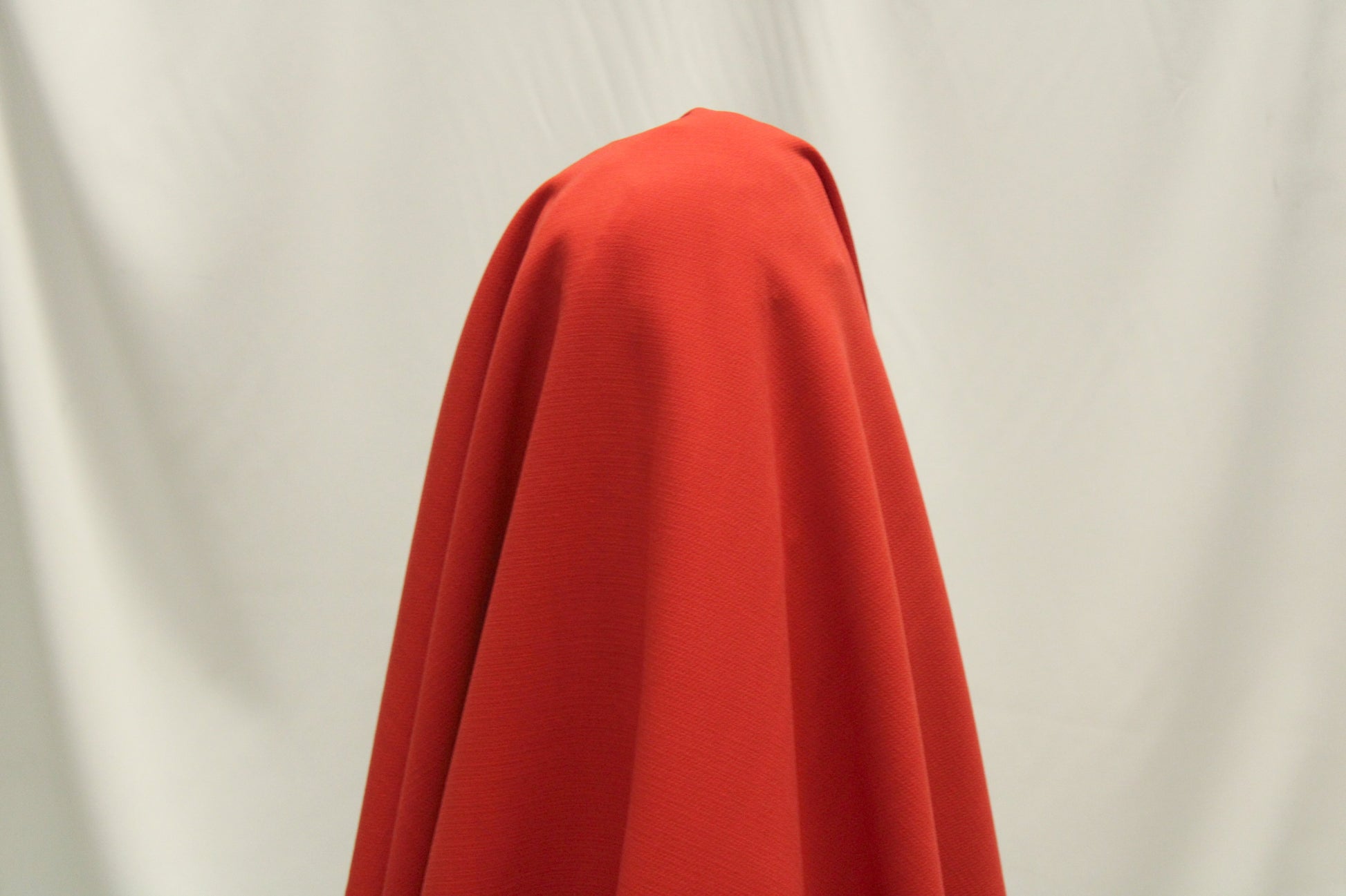 Tissu double crêpe - corail - photo 2/2 | So Tissus