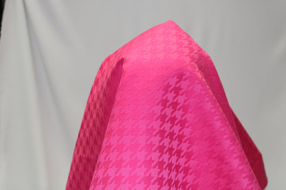 Tissu - gabardine coton - pied de poule - fuchsia - photo 4/4 | So Tissus