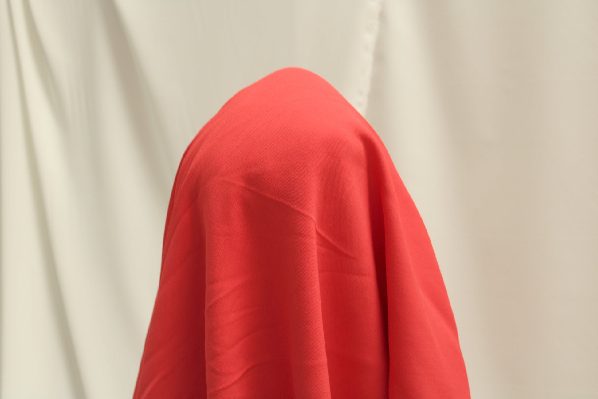 Coupon de 1,7 mètre - crêpe viscose stretch - corail - photo 3/3 | So Tissus
