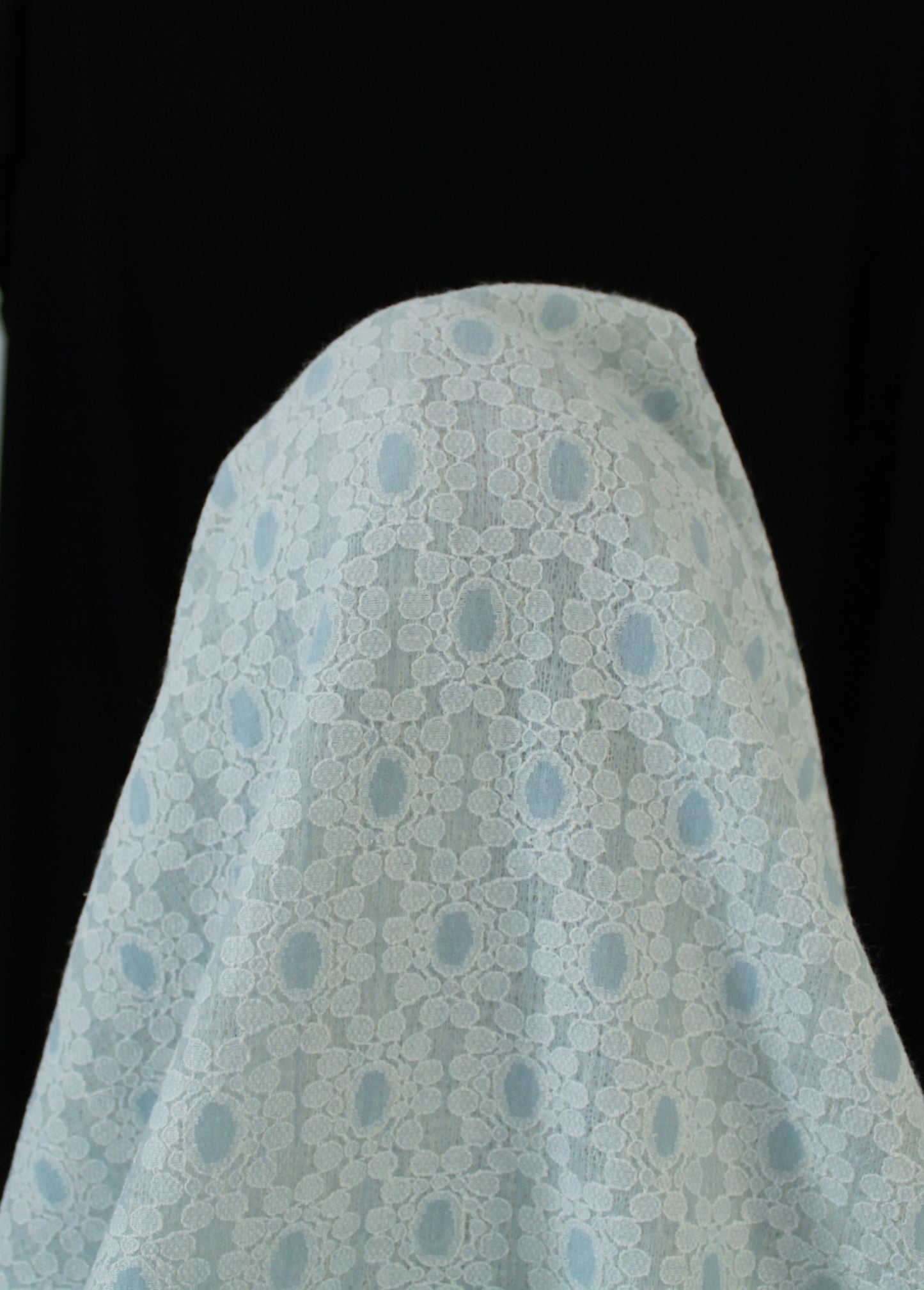 Tissu dentelle épaisse - bleu ciel - photo 3/4 | So Tissus