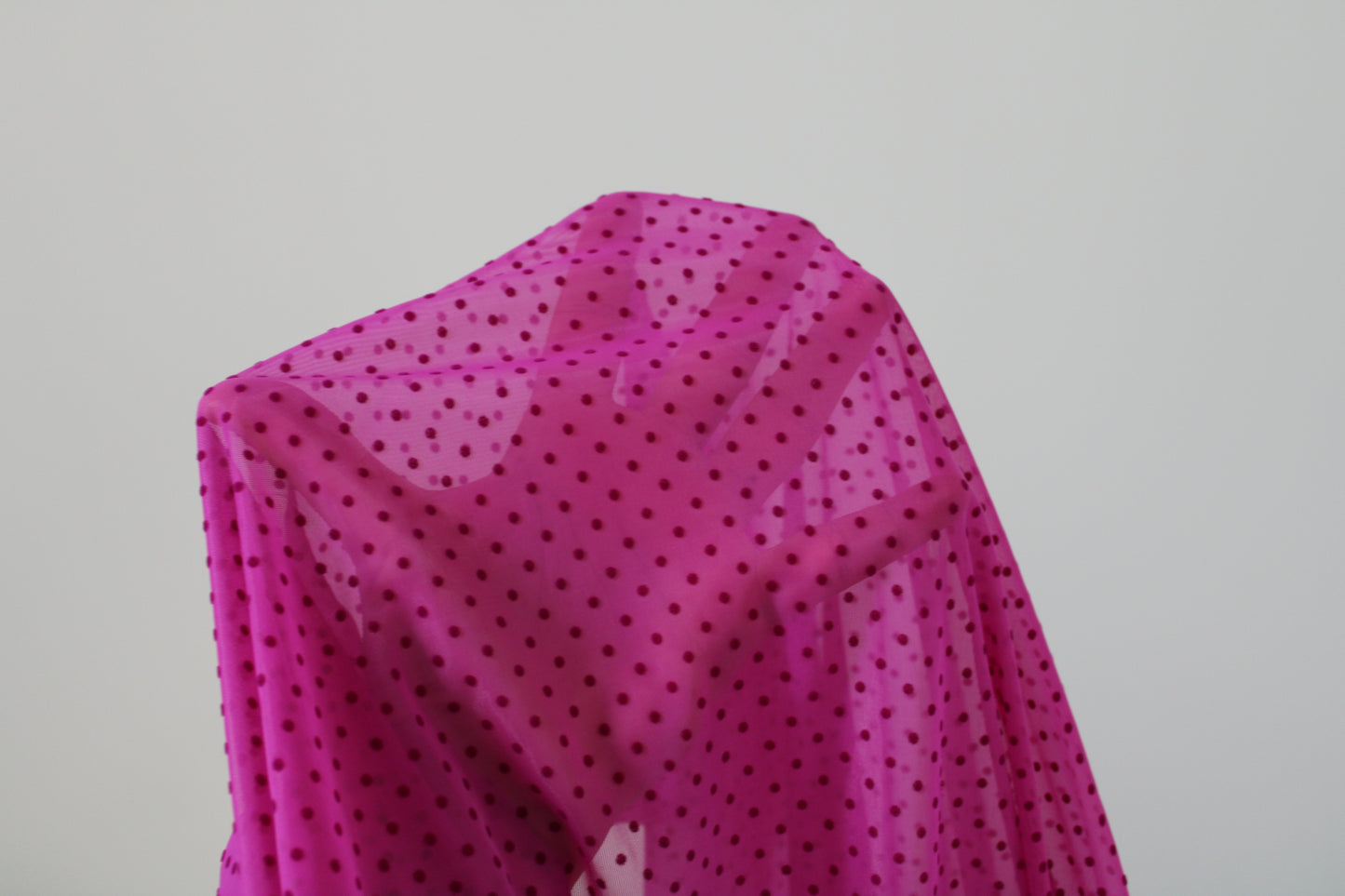 Tissu plumetis - fuchsia - photo 4/4 | So Tissus