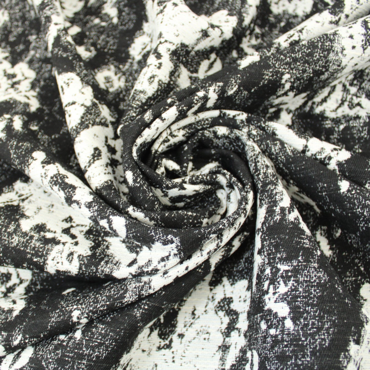 Tissu brocart - motif tâcheté - noir et blanc - photo 1/4 | So Tissus