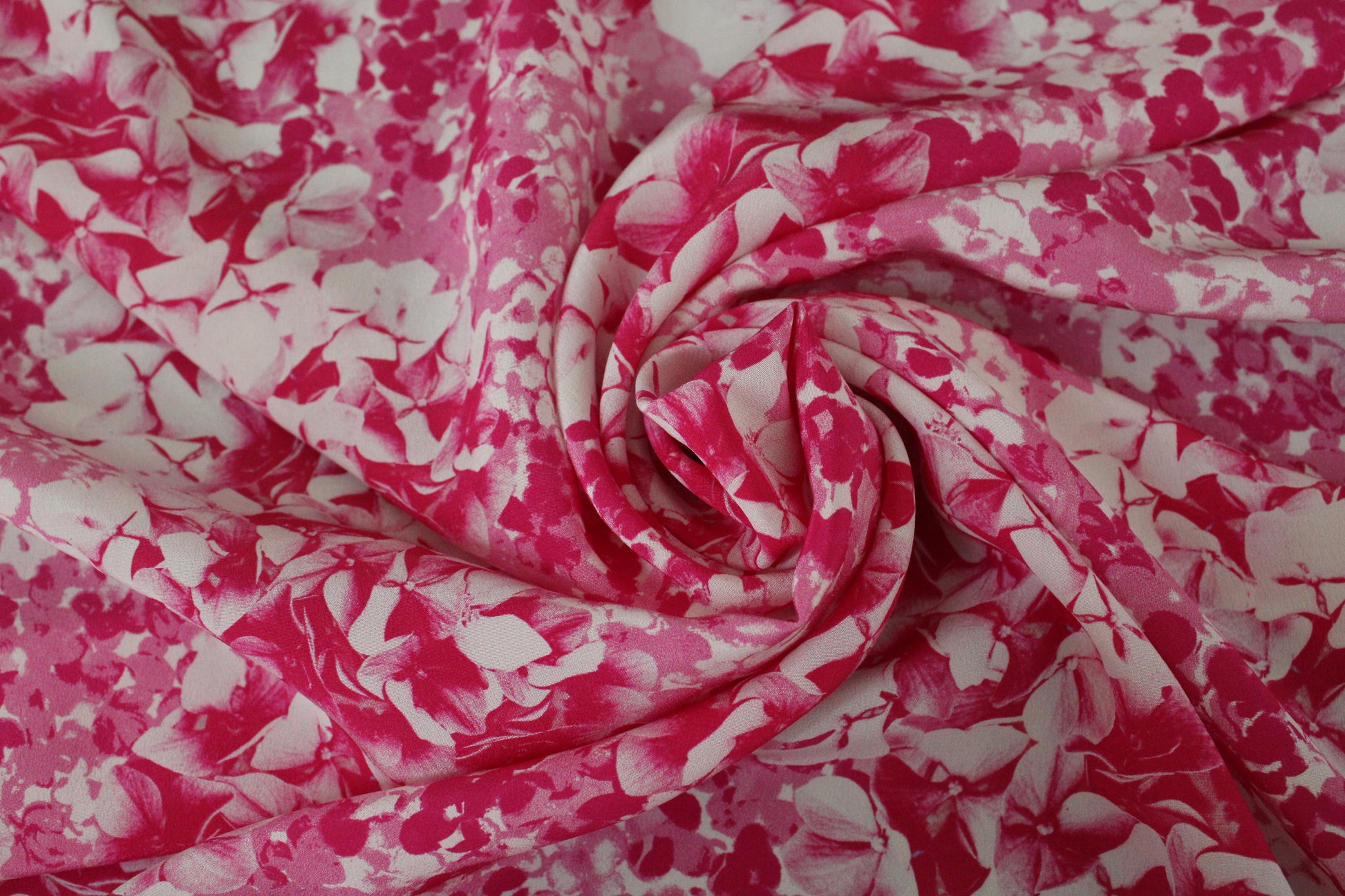 Tissu crêpe de chine 100% soie - imprimé hortensia - photo 1/4 | So Tissus
