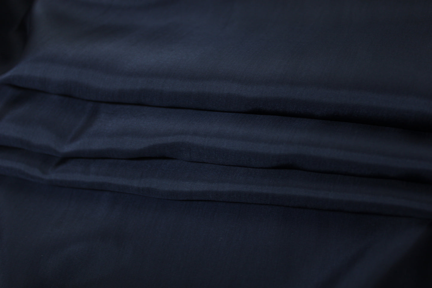 Doublure cupro - bleu marine - photo 2/3 | So Tissus