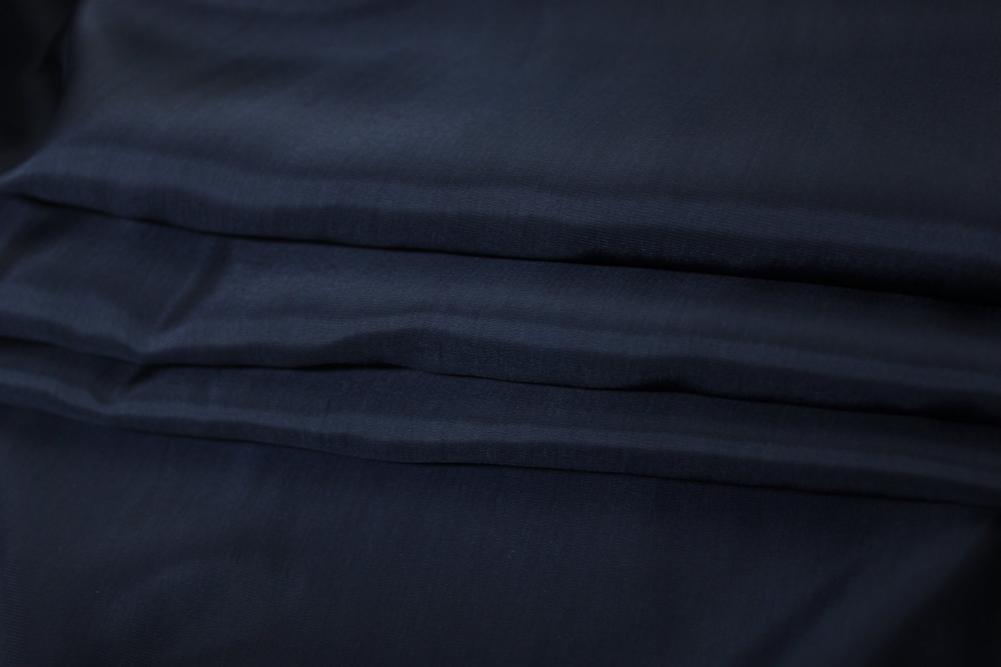 Doublure cupro - bleu marine - photo 2/3 | So Tissus