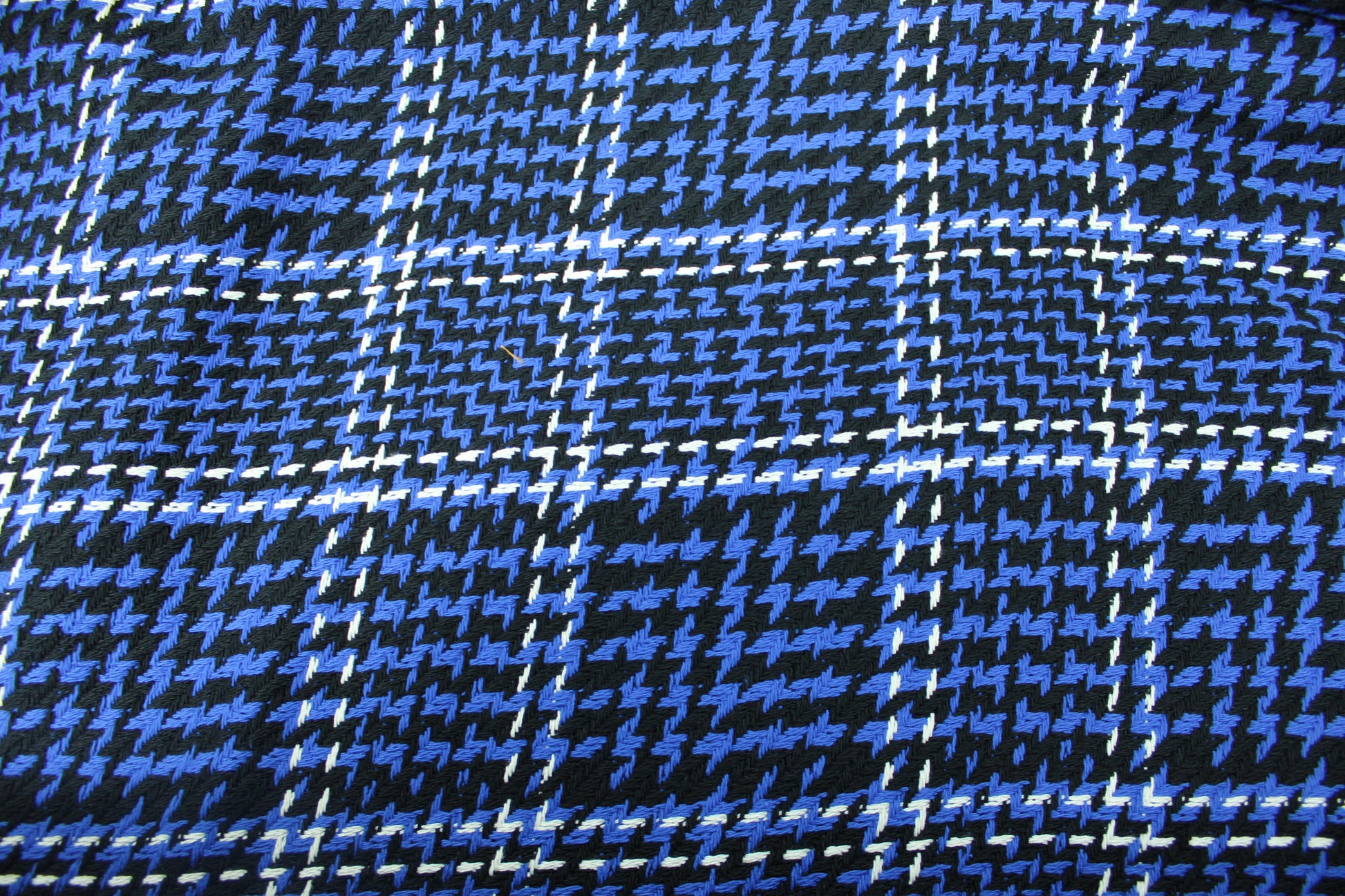 Tissu tweed coton - à carreaux noir et bleu - photo 4/5 | So Tissus