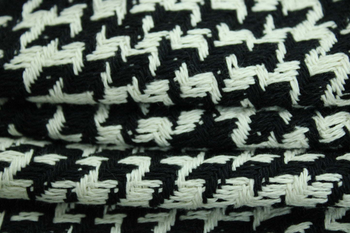 Coupon de 1,4 mètre - tweed coton - à carreaux blanc et noir - photo 2/4 | So Tissus