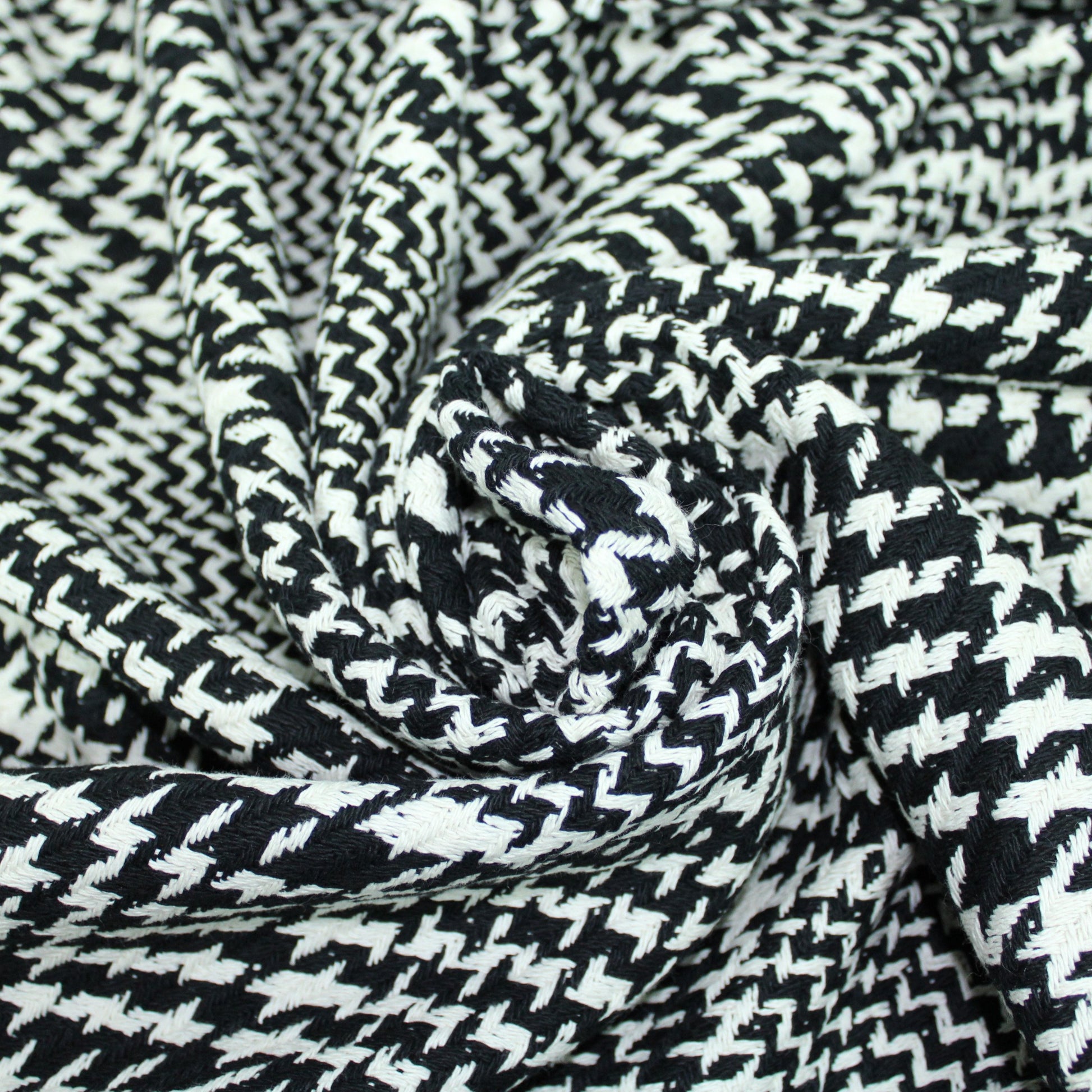 Coupon de 1,4 mètre - tweed coton - à carreaux blanc et noir - photo 1/4 | So Tissus
