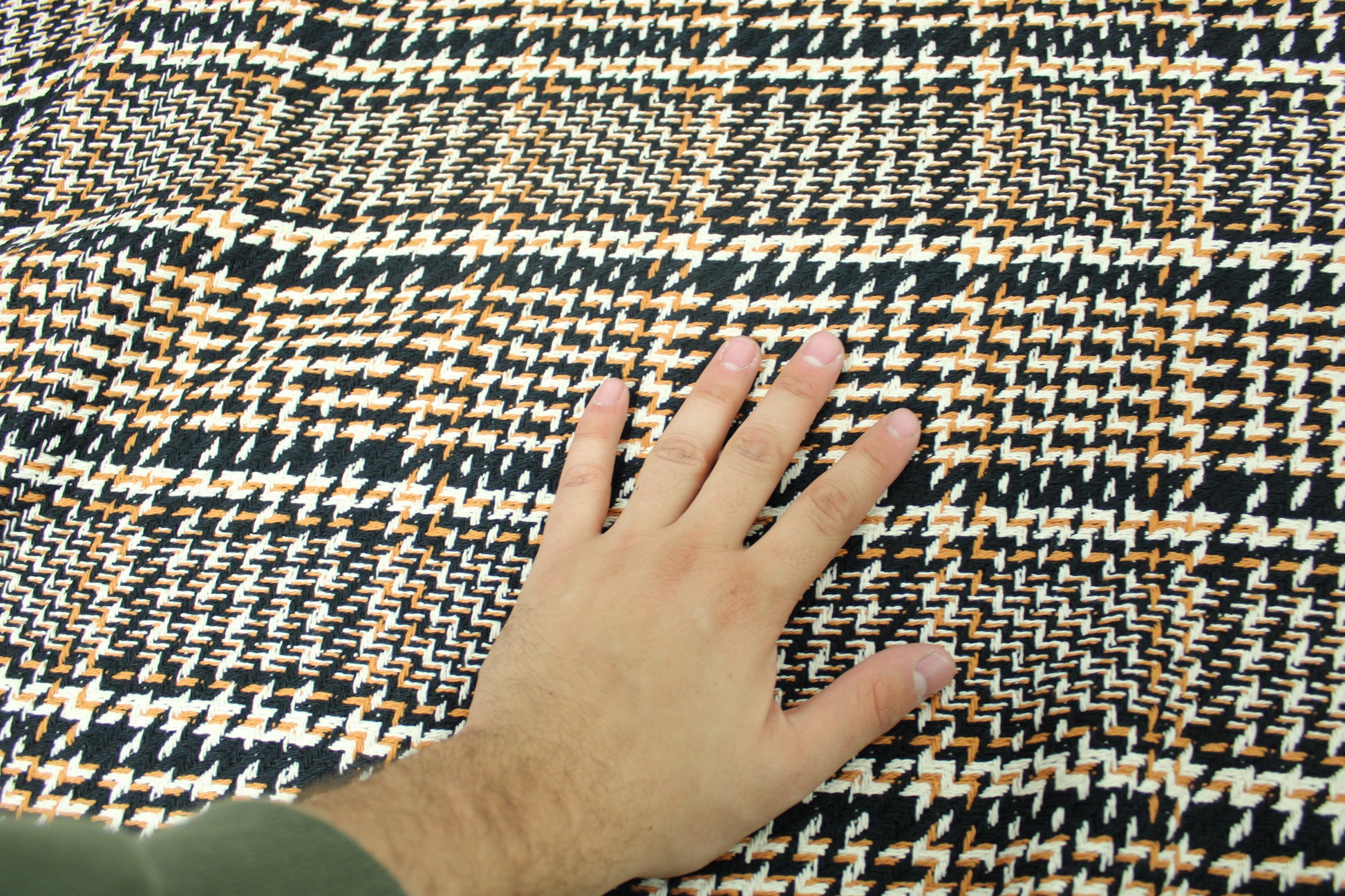 coupon de 1,5 mètre - tweed coton - à carreaux noir blanc et rouille - photo 4/4 | So Tissus