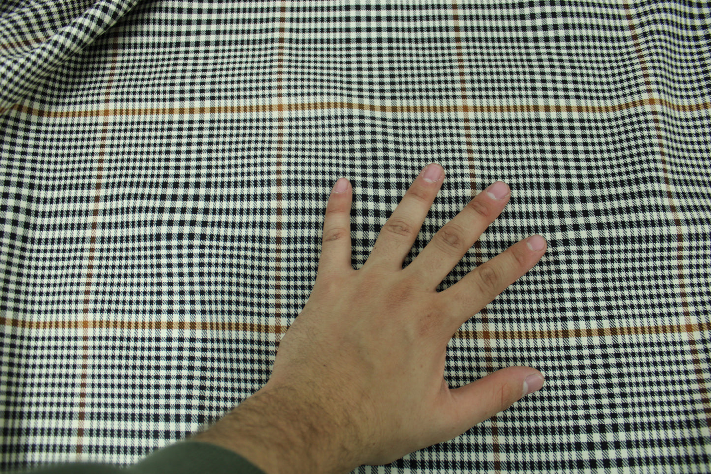 Tissu gabardine coton - à petits carreaux - noir et blanc - photo 4/4 | So Tissus
