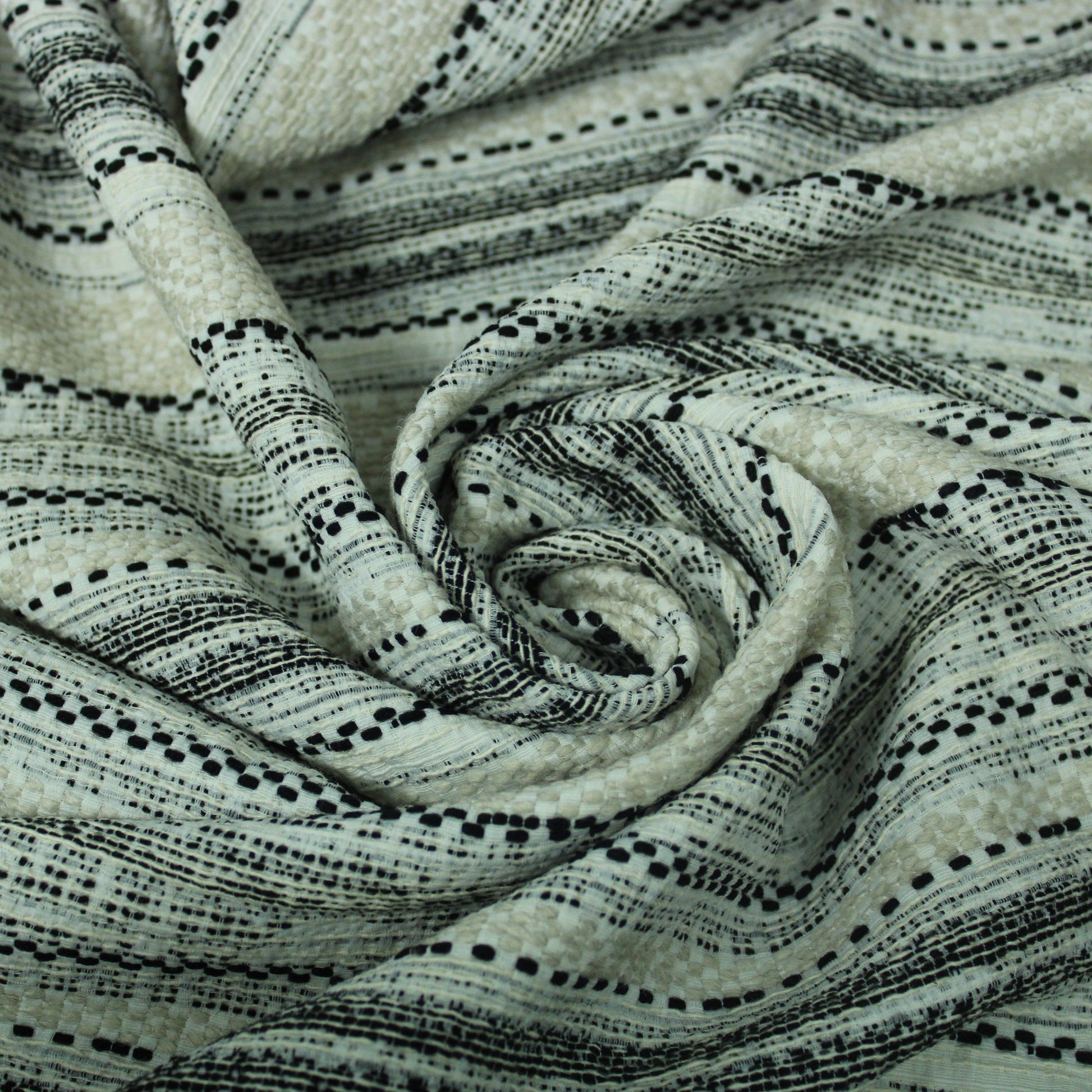 Tissu tweed à rayures - beige, noir et blanc - photo 1/4 | So Tissus