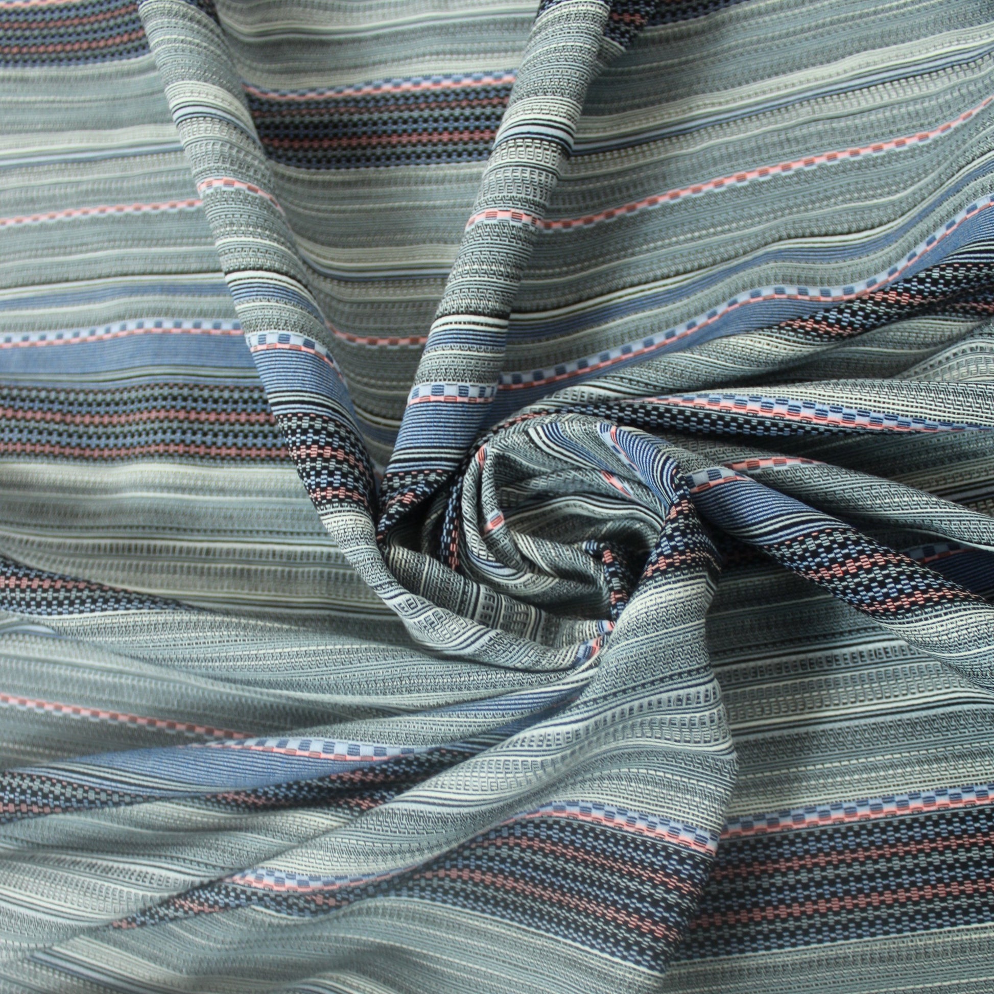 Tissu tweed à rayures - ton bleu et noir - photo 1/5 | So Tissus