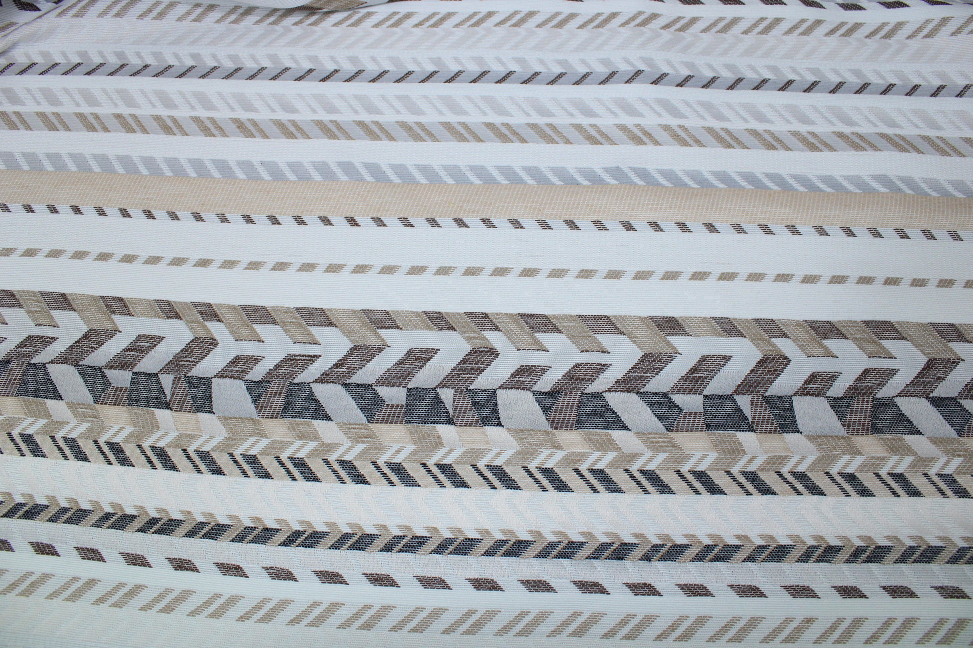 coupon de 1,2 mètre - tweed motif géométrique - ton beige - photo 5/5 | So Tissus