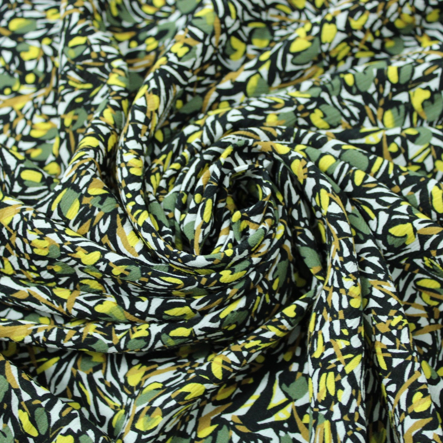 Tissu crêpon viscose - imprimé oliviers - photo 1/5 | So Tissus