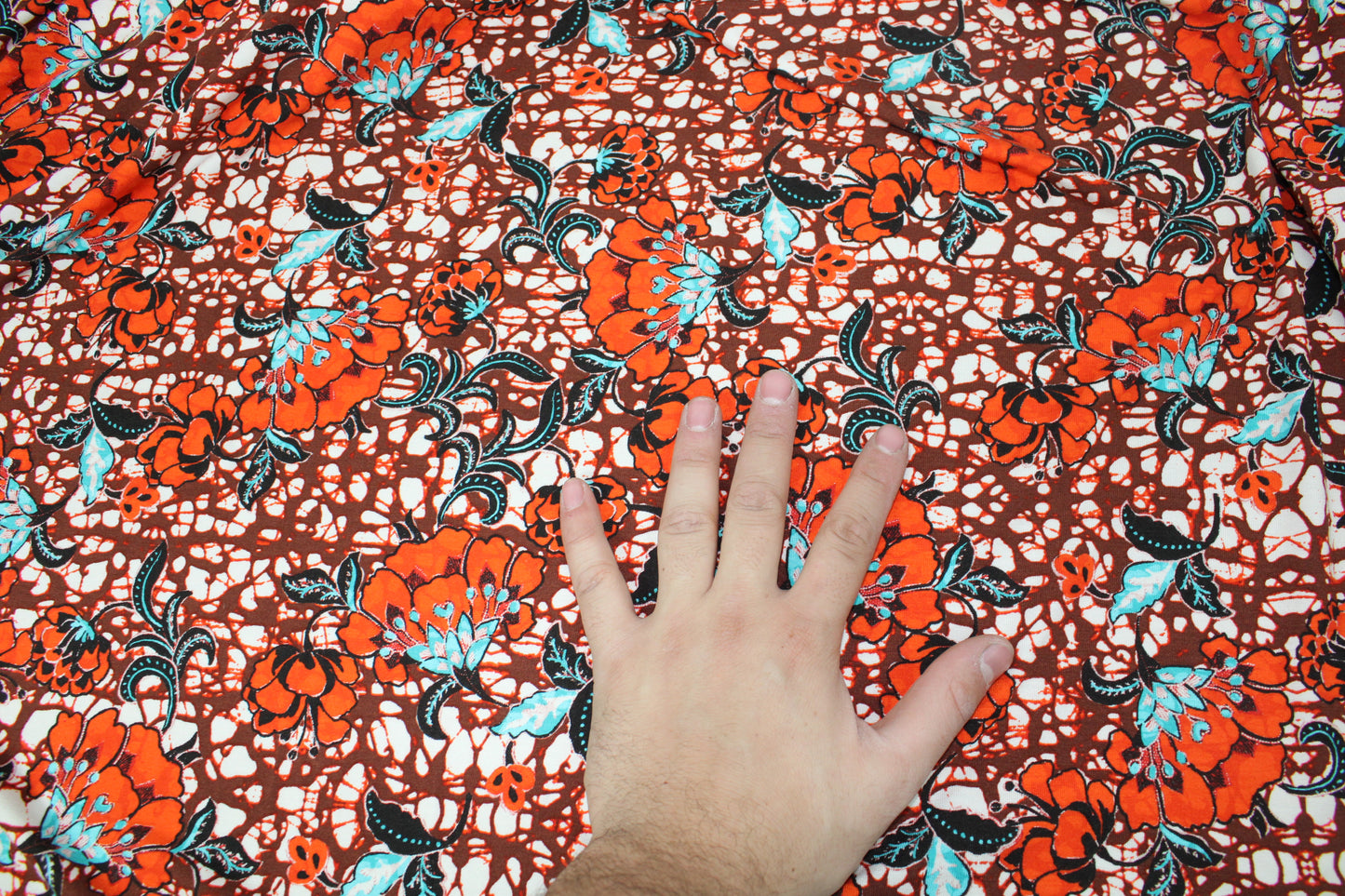 Tissu maille jersey viscose - imprimé grosses fleurs - photo 4/5 | So Tissus