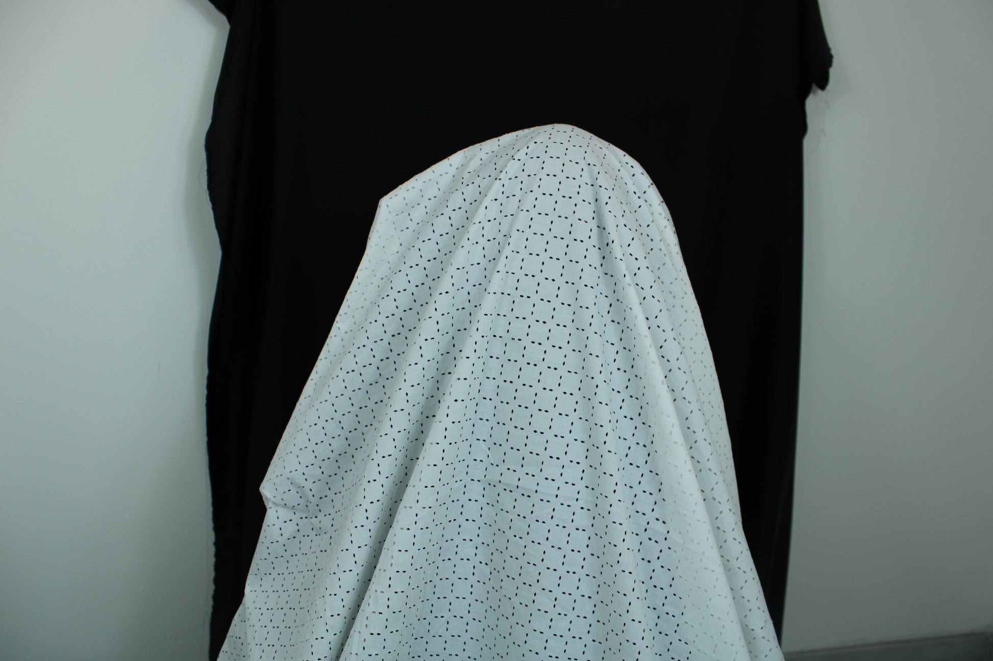 Tissu broderie anglaise laser - blanc - photo 3/4 | So Tissus