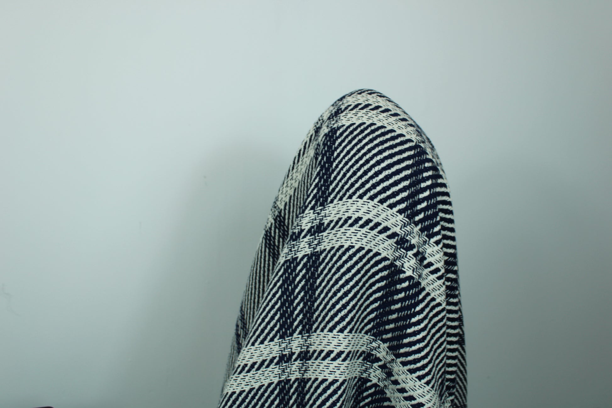 Tissu tweed coton - à carreaux blanc et bleu marine - photo 3/4 | So Tissus