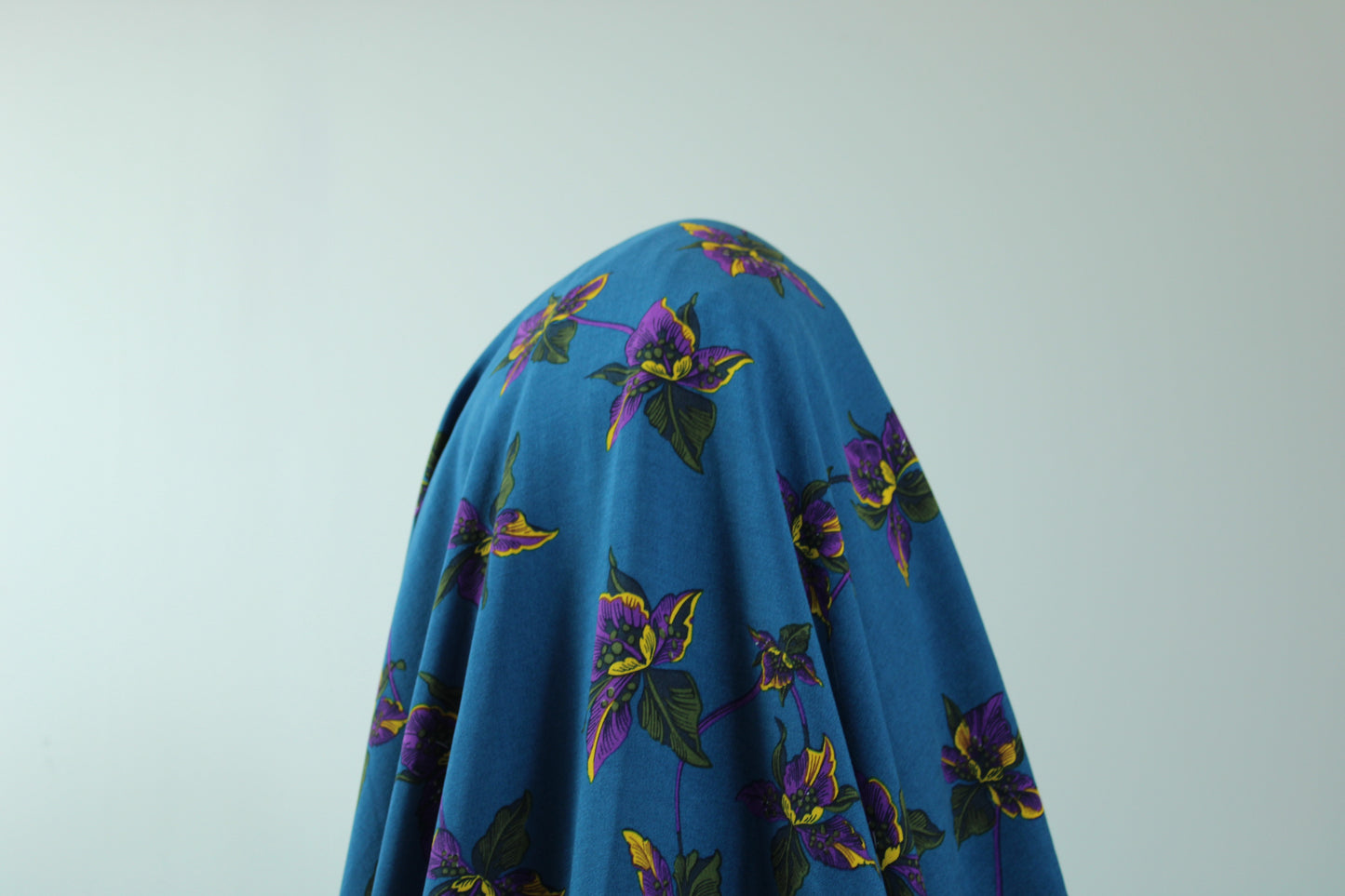 Tissu javanaise de viscose - imprimé fleuri - photo 4/4 | So Tissus