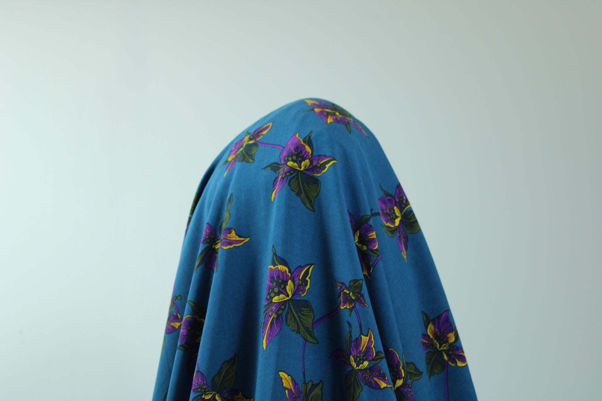 Tissu javanaise de viscose - imprimé fleuri - photo 4/4 | So Tissus