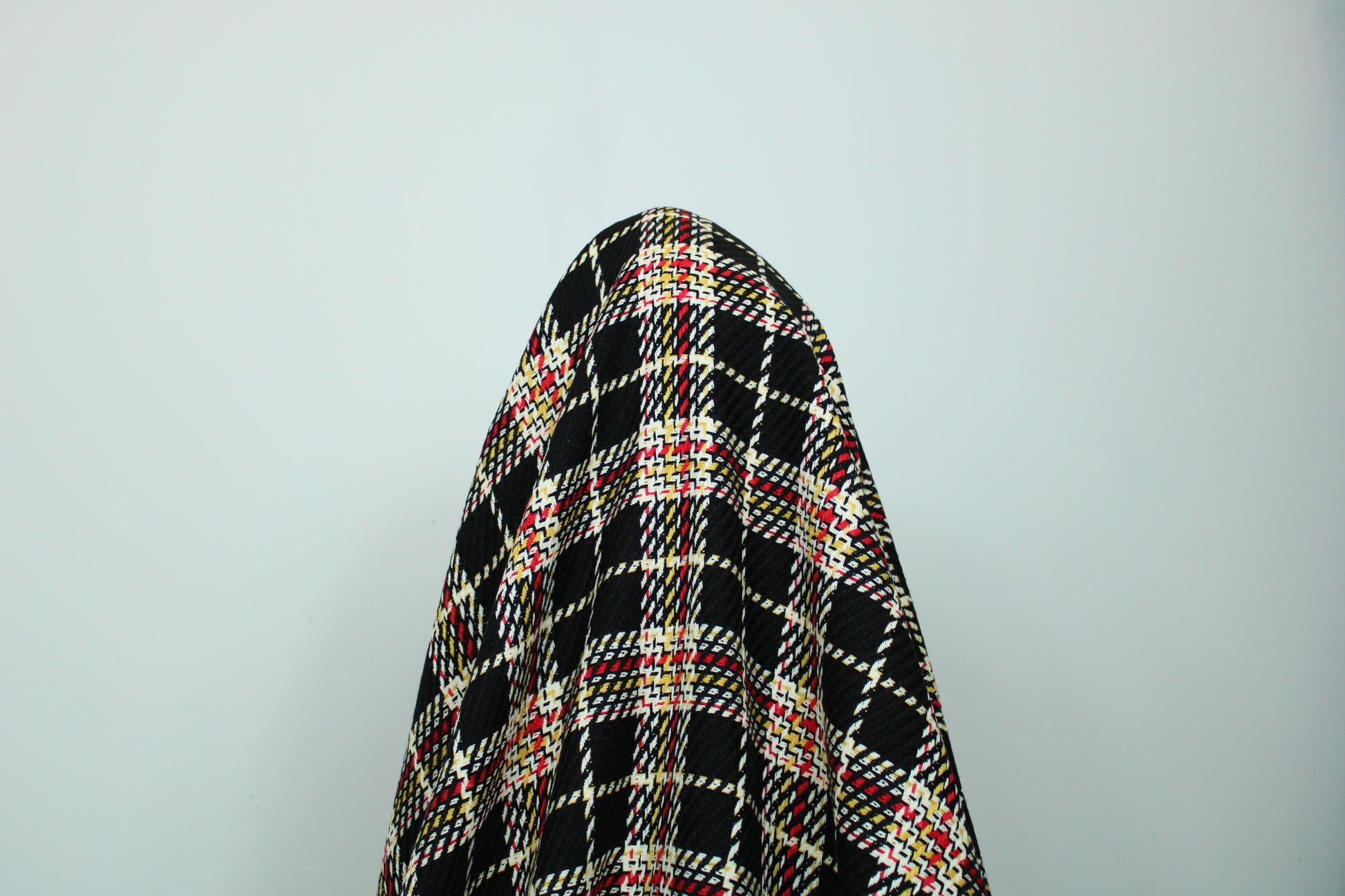 Tissu tweed coton - à carreaux noir, rouge, jaune et blanc - photo 3/4 | So Tissus