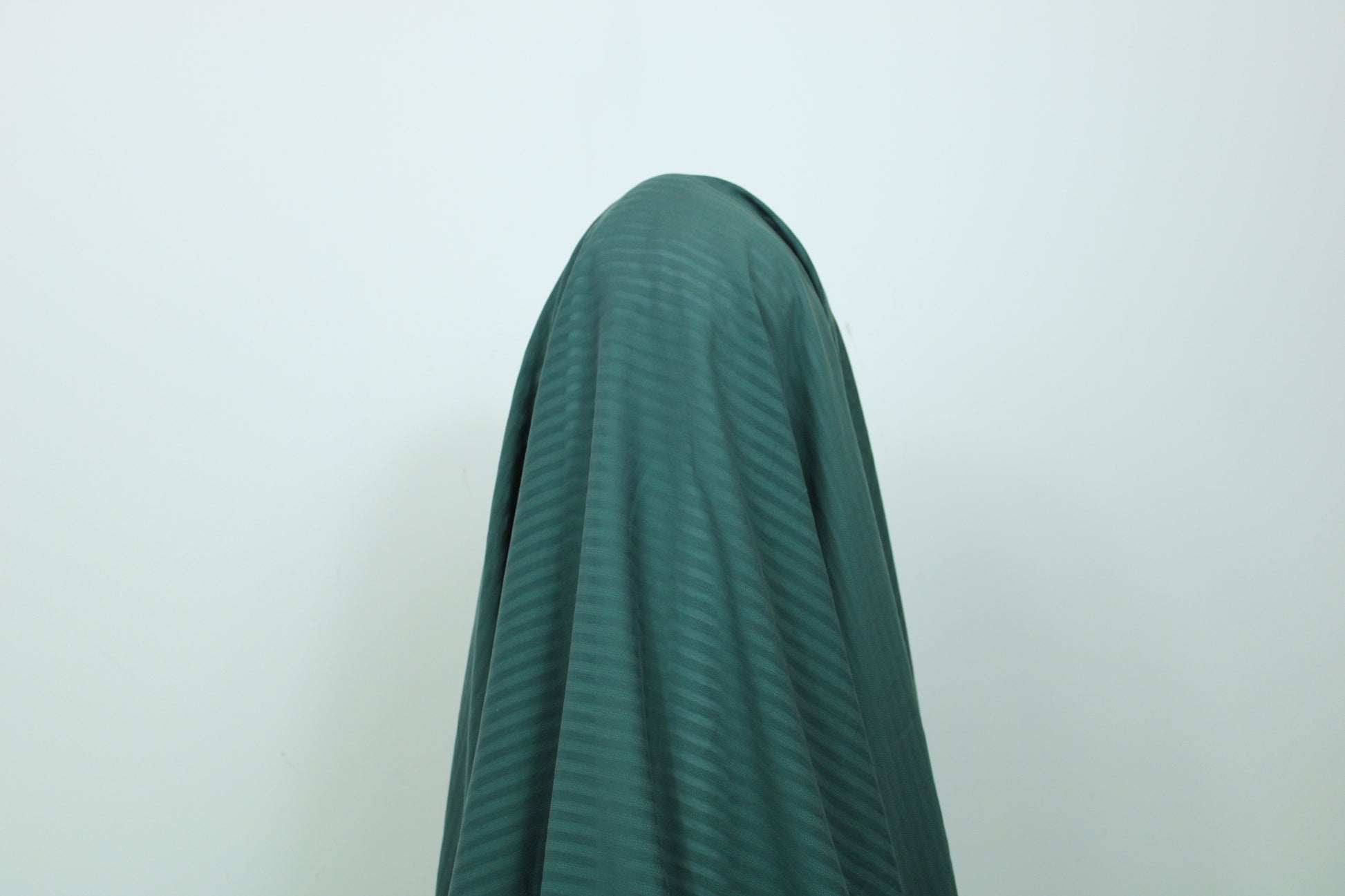 Tissu voile de viscose- à rayures - vert pin - photo 3/3 | So Tissus