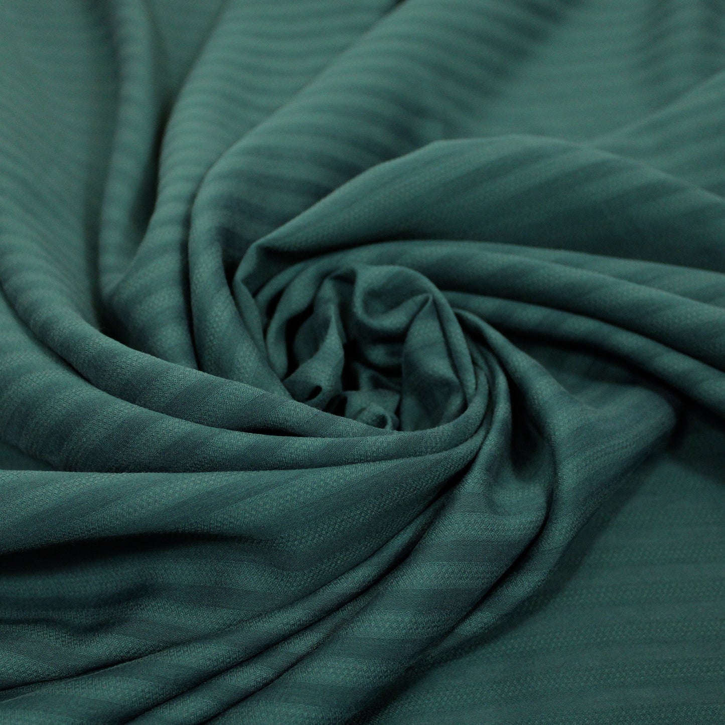 Tissu voile de viscose- à rayures - vert pin - photo 1/3 | So Tissus