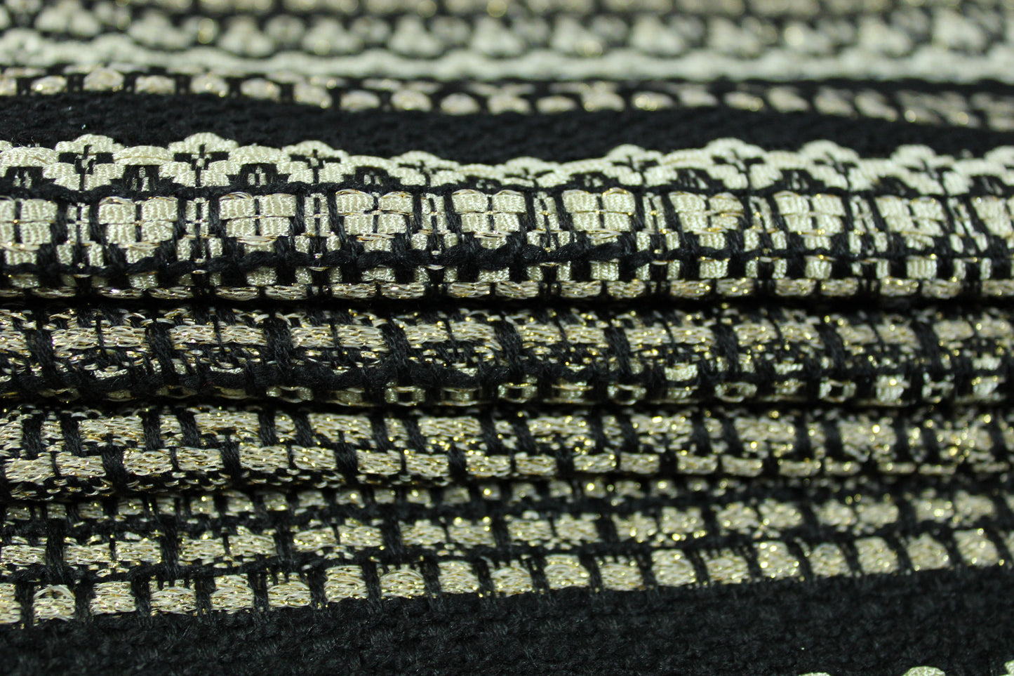 Tissu tweed - noir et doré - photo 2/4 | So Tissus