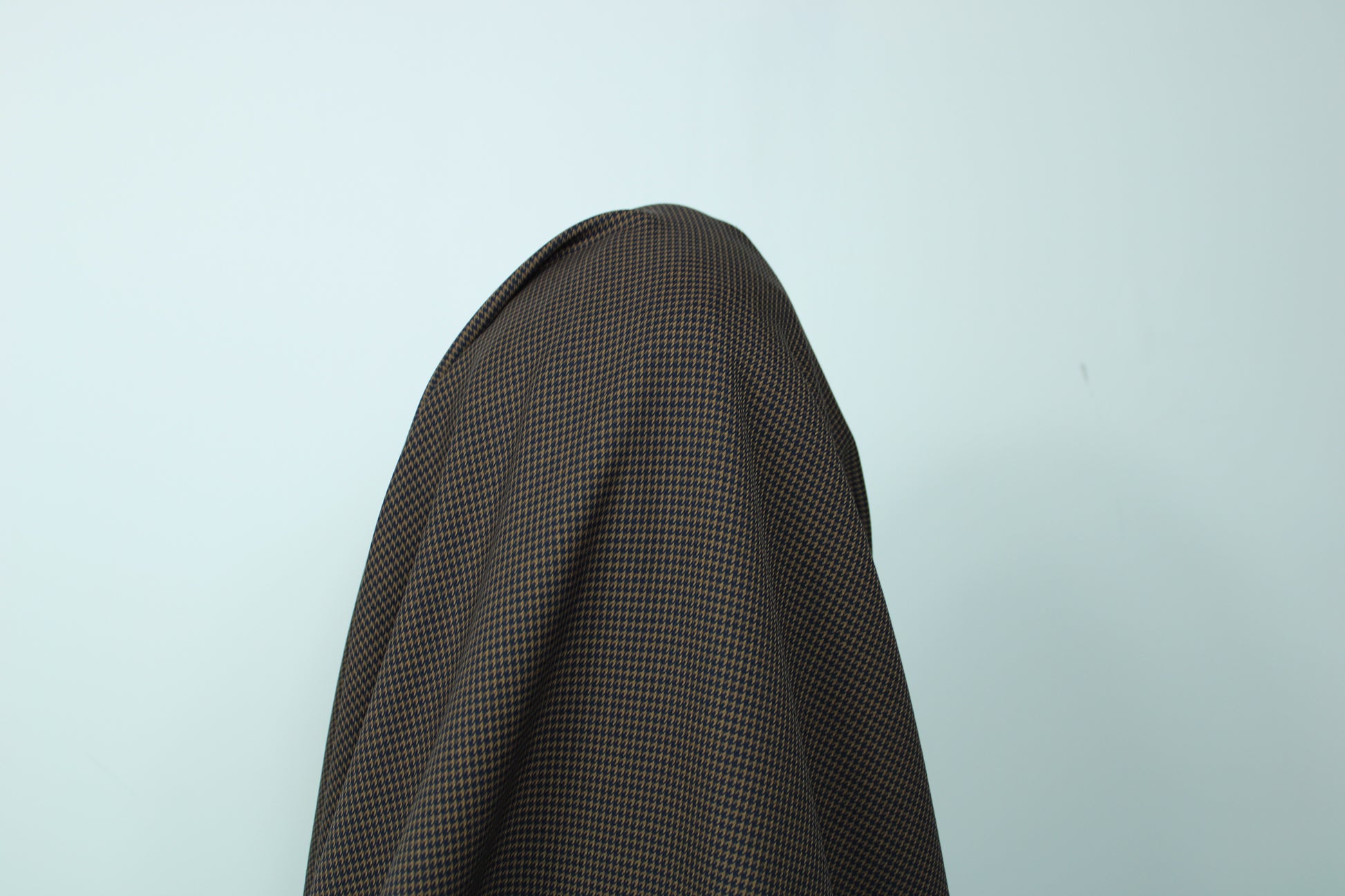 Tissu laine froide - pieds de puce - noir et marron - photo 3/4 | So Tissus