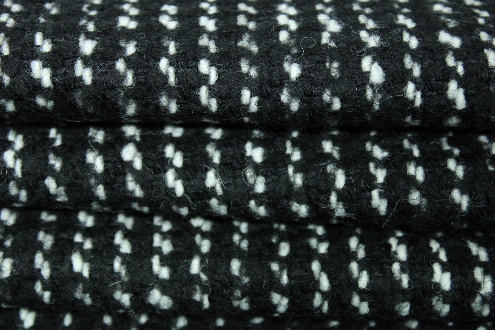 Tissu tweed de laine - noir et blanc - photo 2/3 | So Tissus
