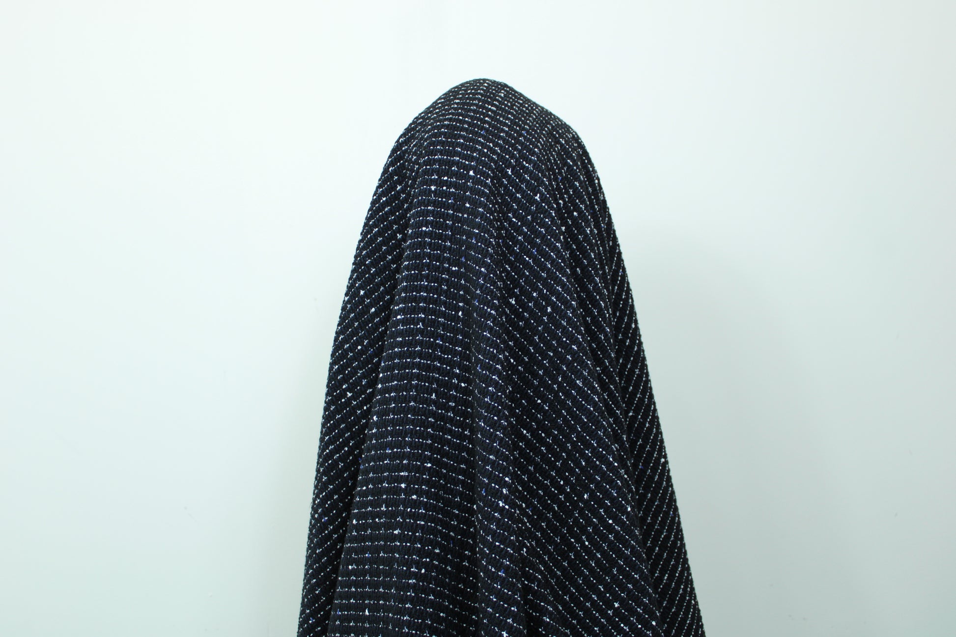 Tissu tweed de laine et coton - bleu marine, noir et blanc - photo 3/3 | So Tissus