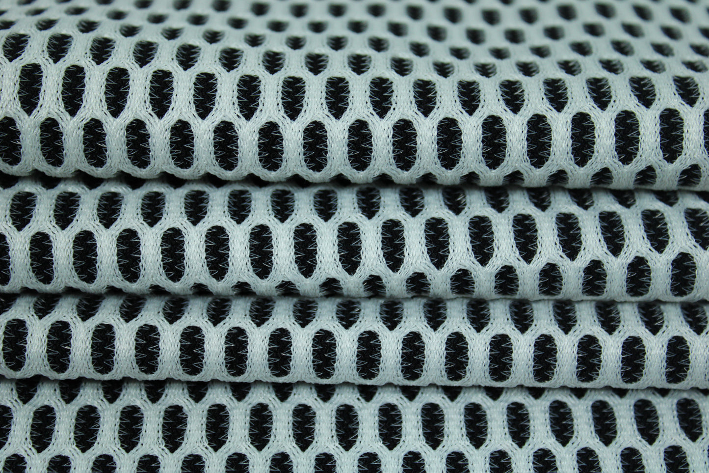 Tissu maille alvéolé - photo 2/4 | So Tissus