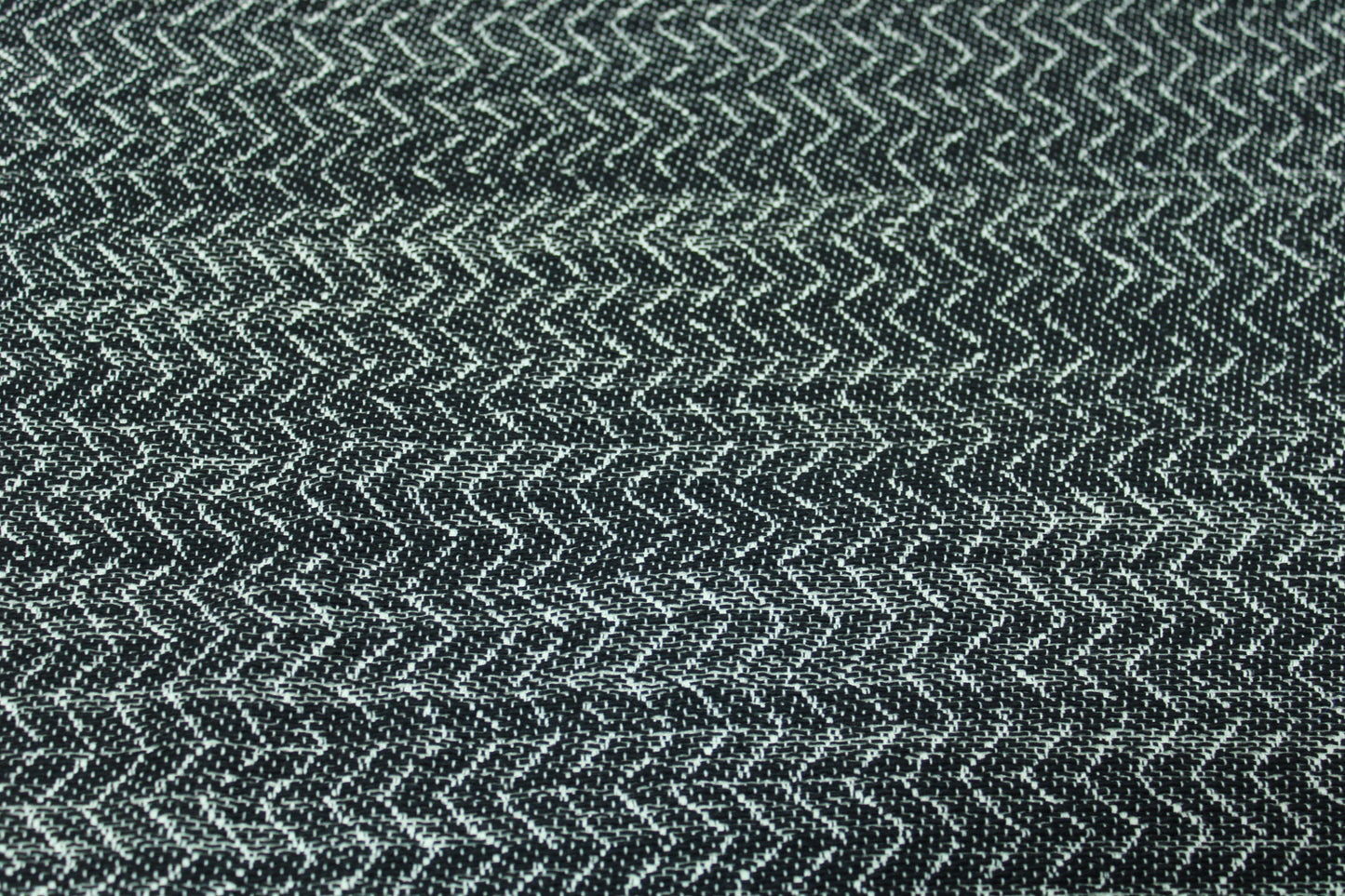 Tissu brocart - motif chevron - noir et blanc - photo 4/5 | So Tissus
