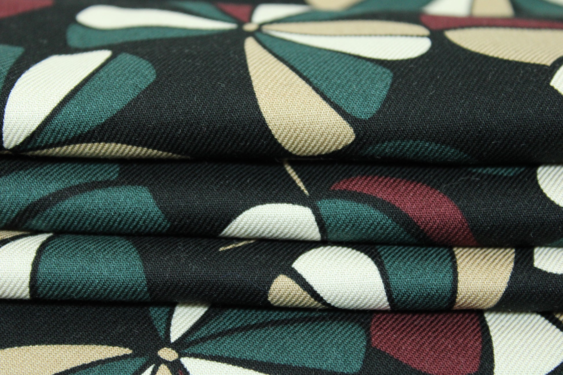 Tissu twill viscose - imprimé fleuri - photo 2/6 | So Tissus