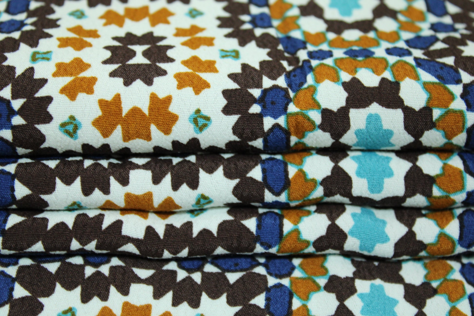 Tissu crêpe viscose - imprimé vitrail - photo 2/5 | So Tissus
