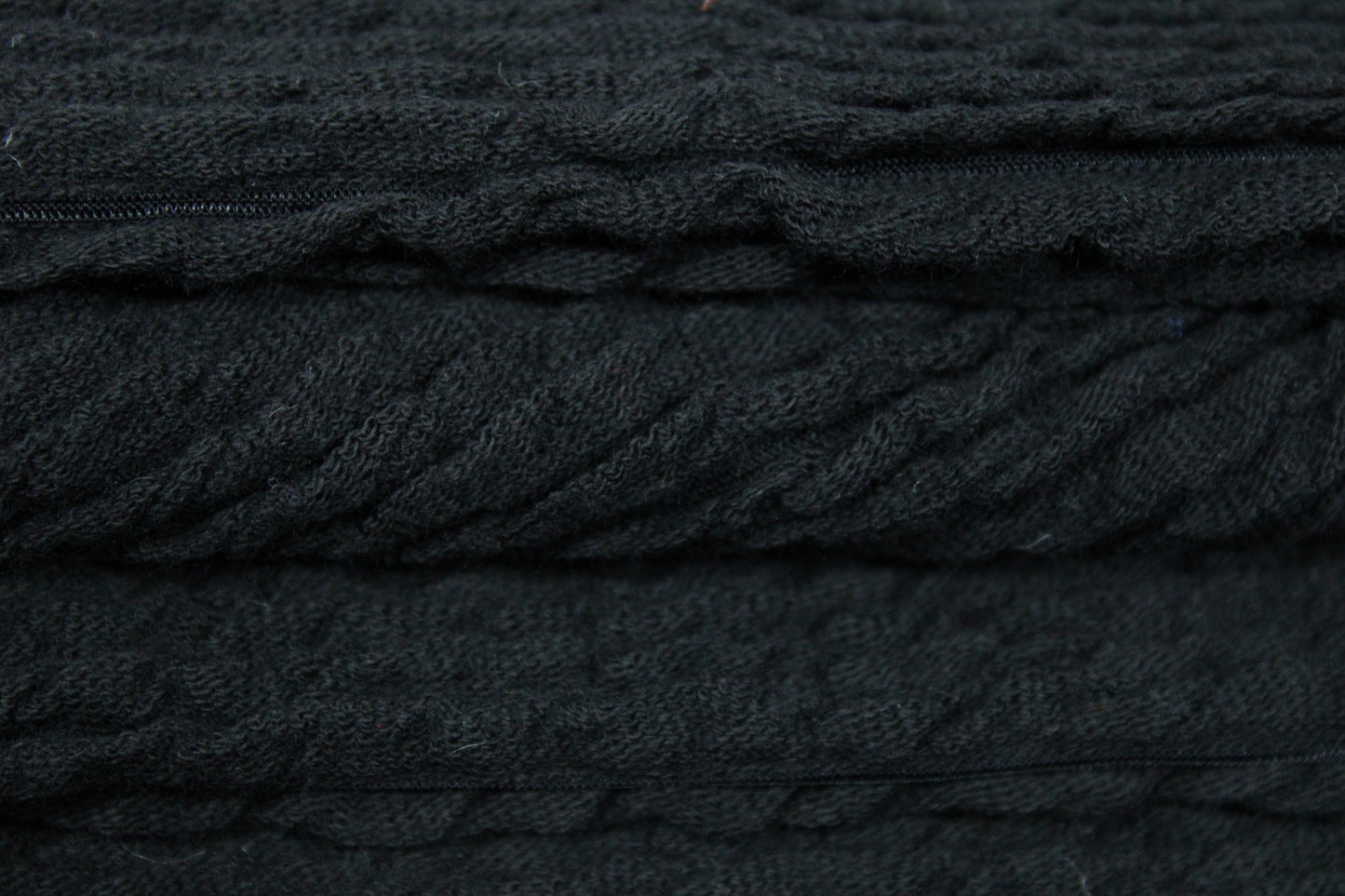 Tissu maille gaufré - noir - photo 2/5 | So Tissus