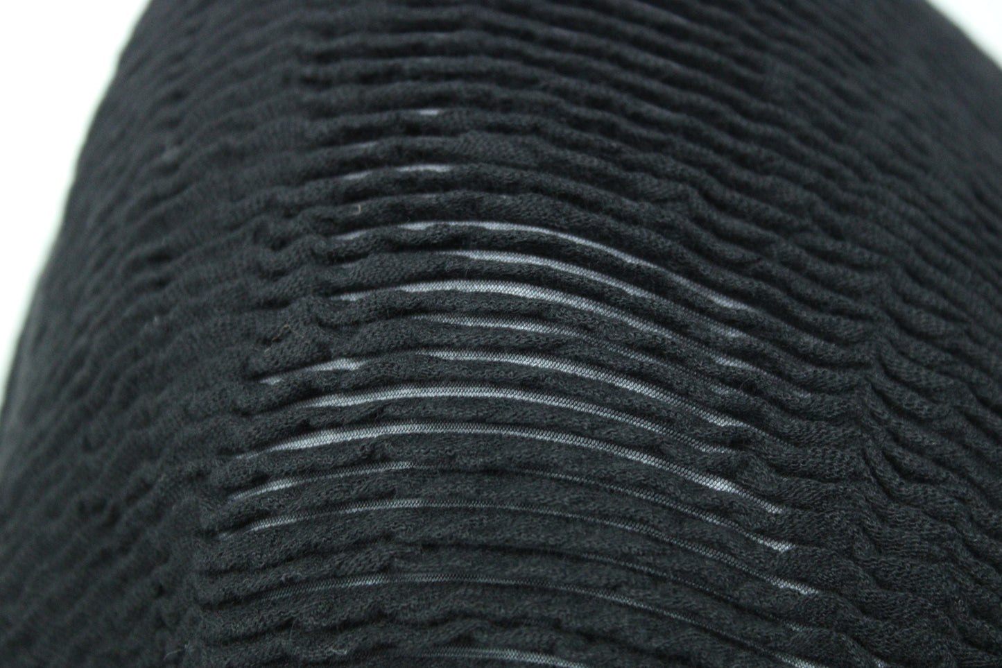 Tissu maille gaufré - noir - photo 4/5 | So Tissus