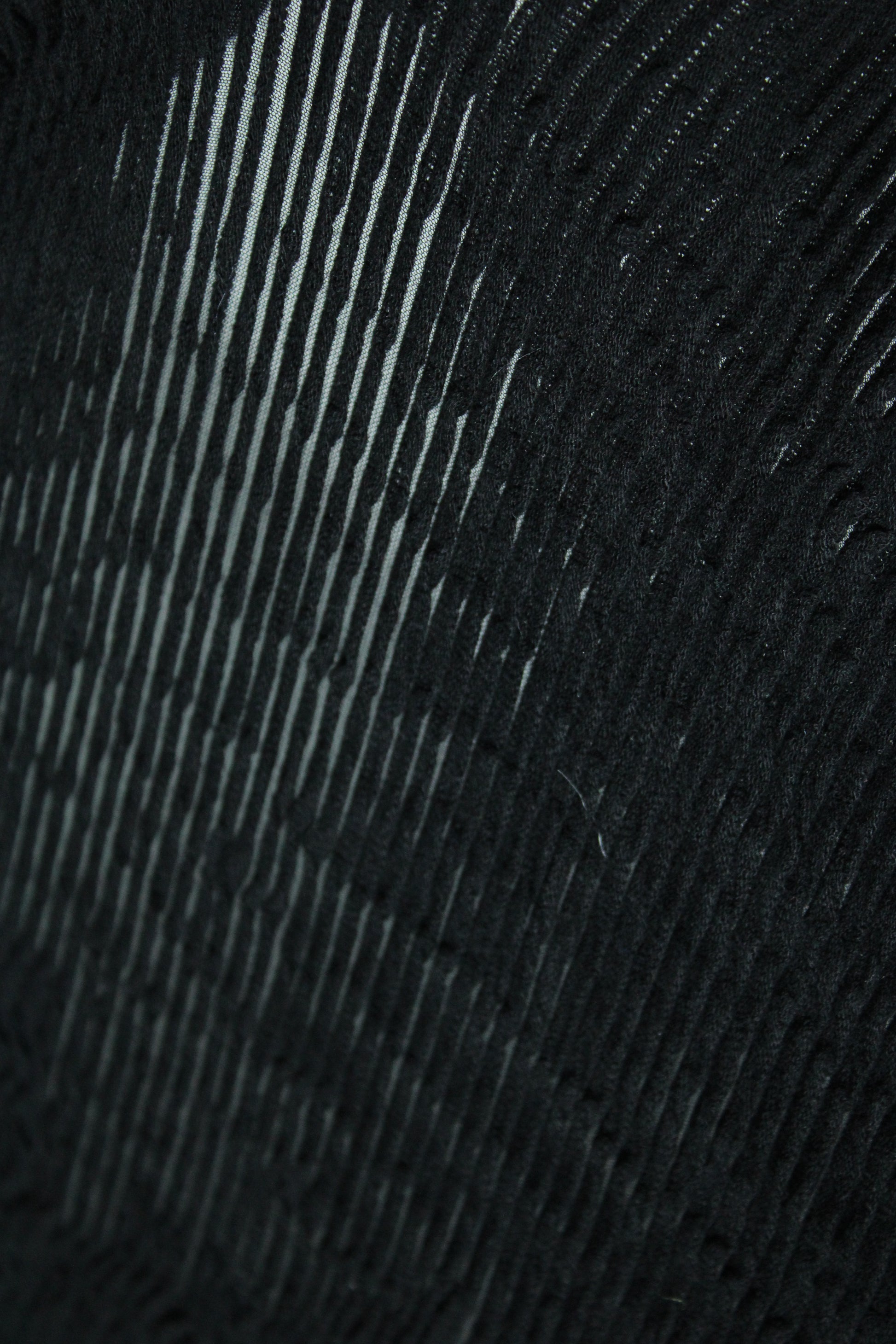 Tissu maille gaufré - noir - photo 5/5 | So Tissus