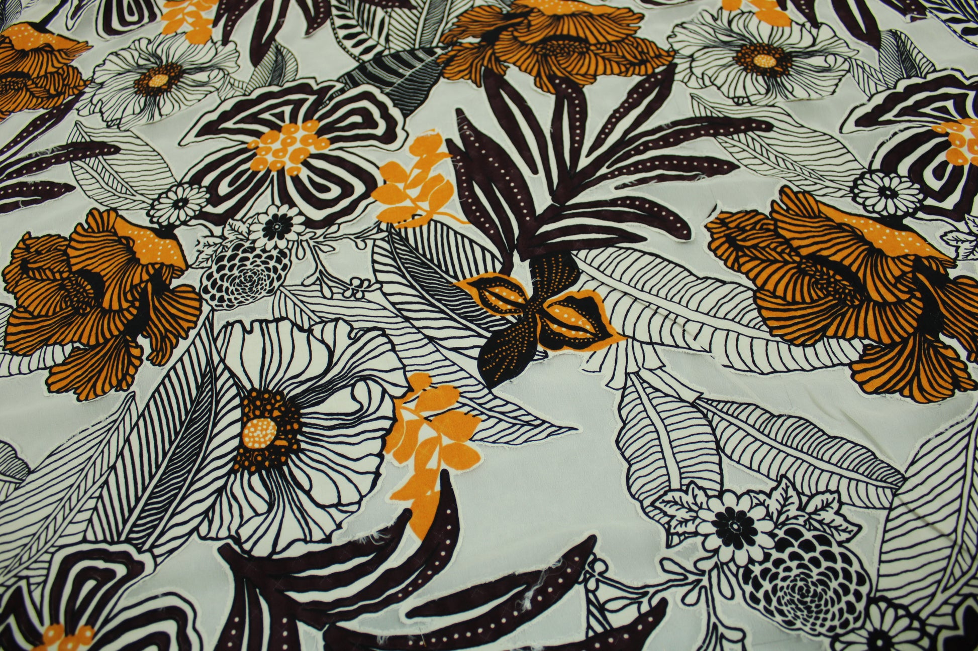 Tissu crêpe viscose dévoré - imprimé grosses fleurs - photo 4/6 | So Tissus