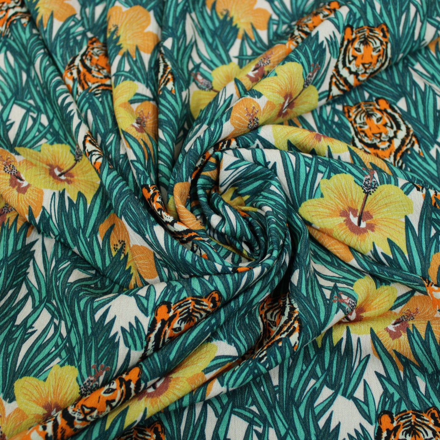 Tissu crêpe viscose - imprimé tigre - photo 1/5 | So Tissus