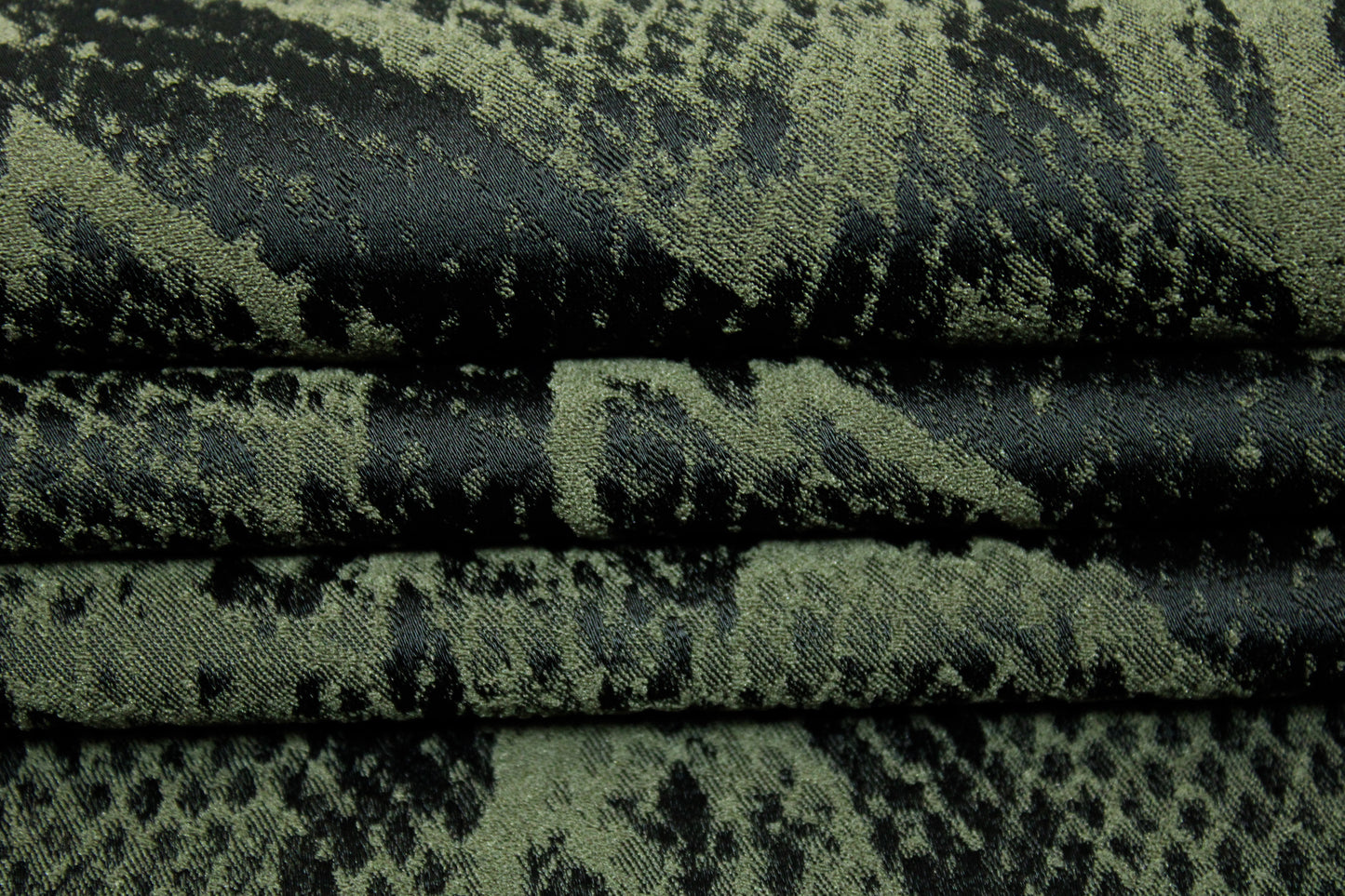 Tissu crêpe stretch - imprimé reptile - kaki et noir - photo 2/5 | So Tissus