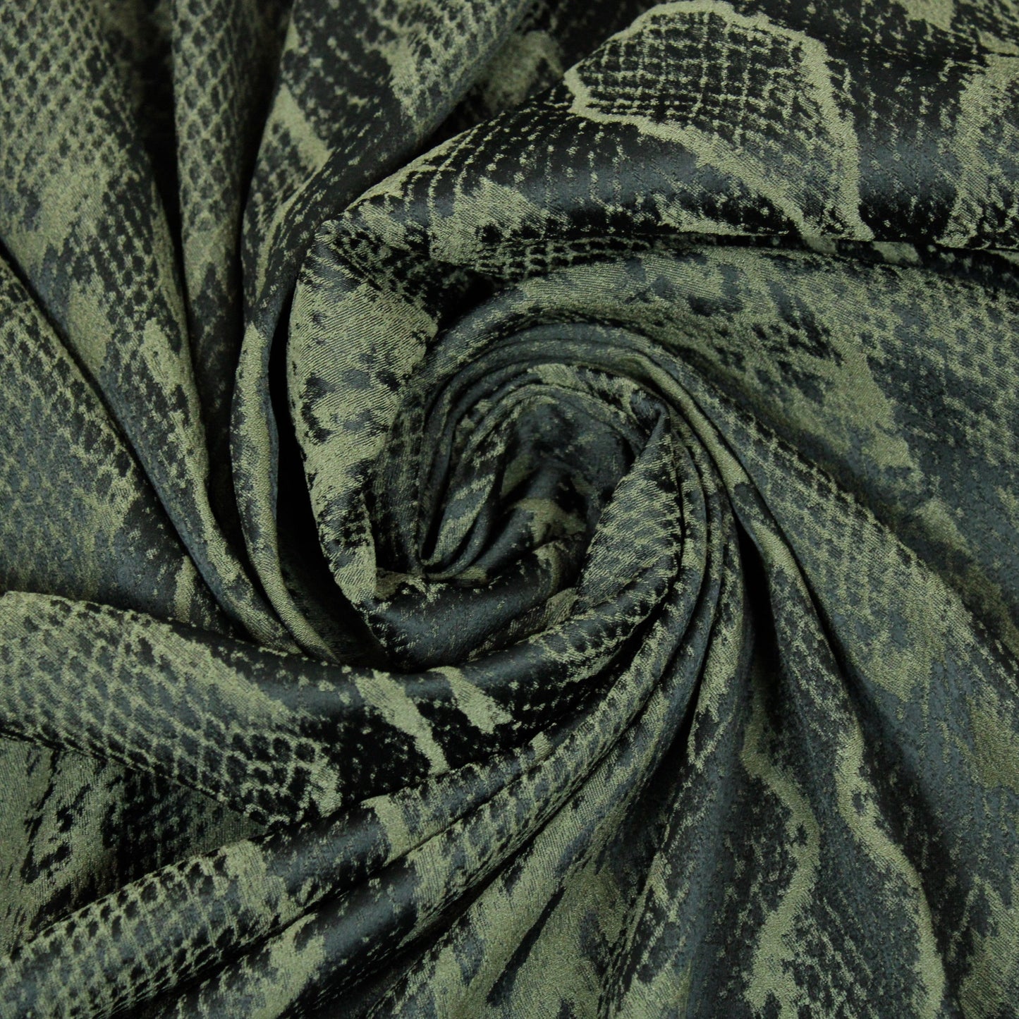 Tissu crêpe stretch - imprimé reptile - kaki et noir - photo 1/5 | So Tissus