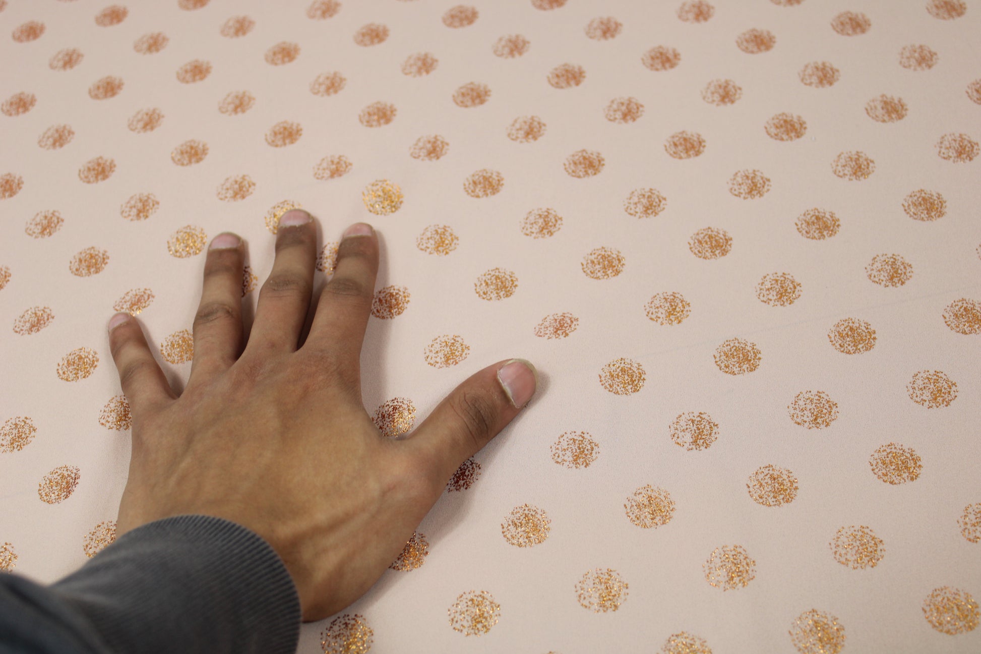 Tissu crêpe georgette  - imprimé tacheté - photo 6/6 | So Tissus