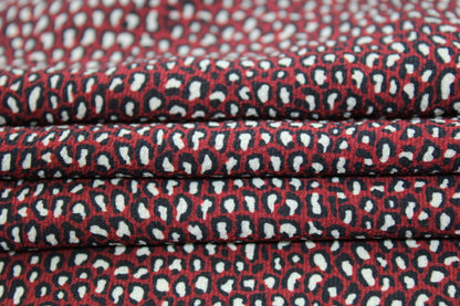 Tissu crêpe - imprimé tacheté - ton bordeaux - photo 2/5 | So Tissus