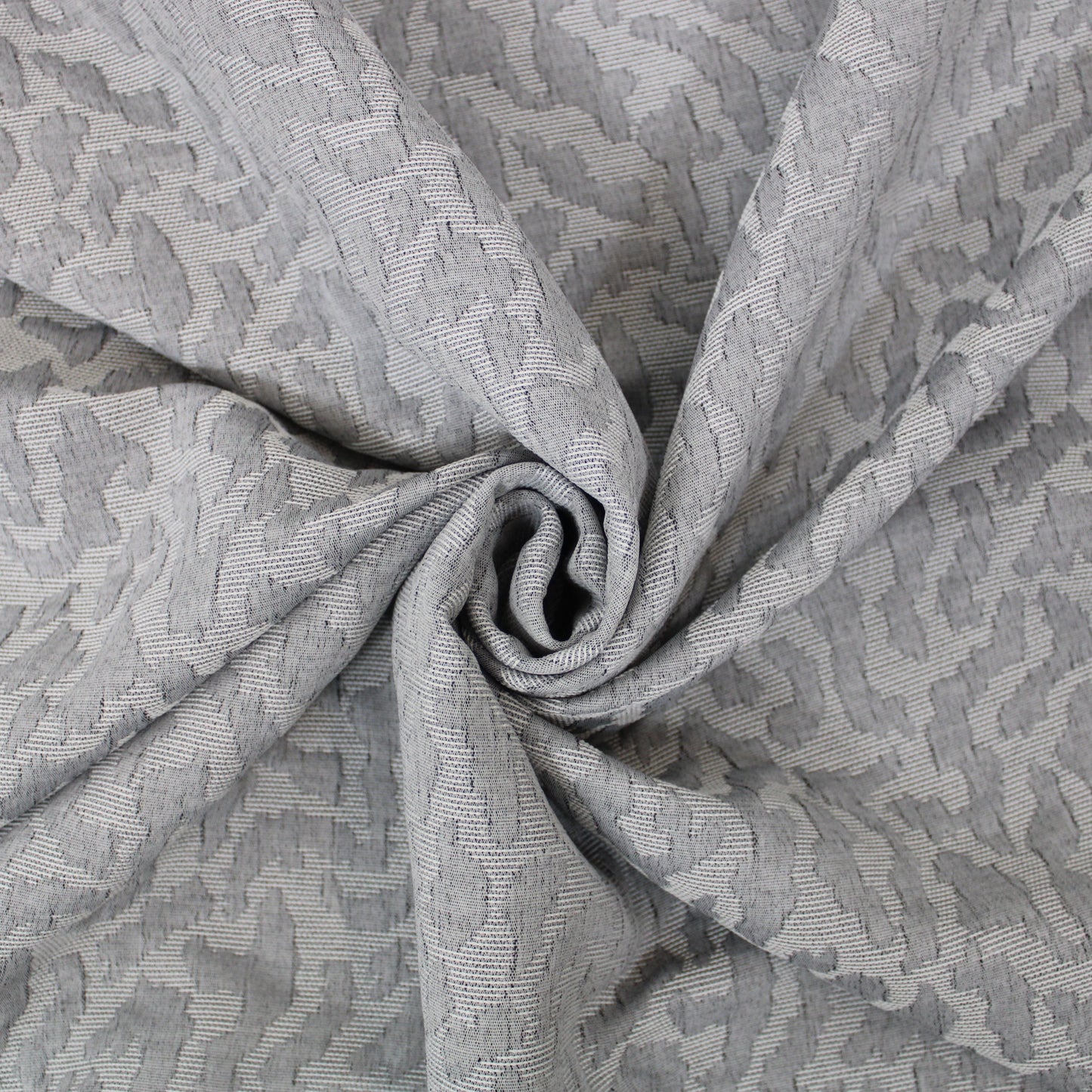 Tissu brocart - motif tâcheté - gris clair et blanc - photo 1/4 | So Tissus